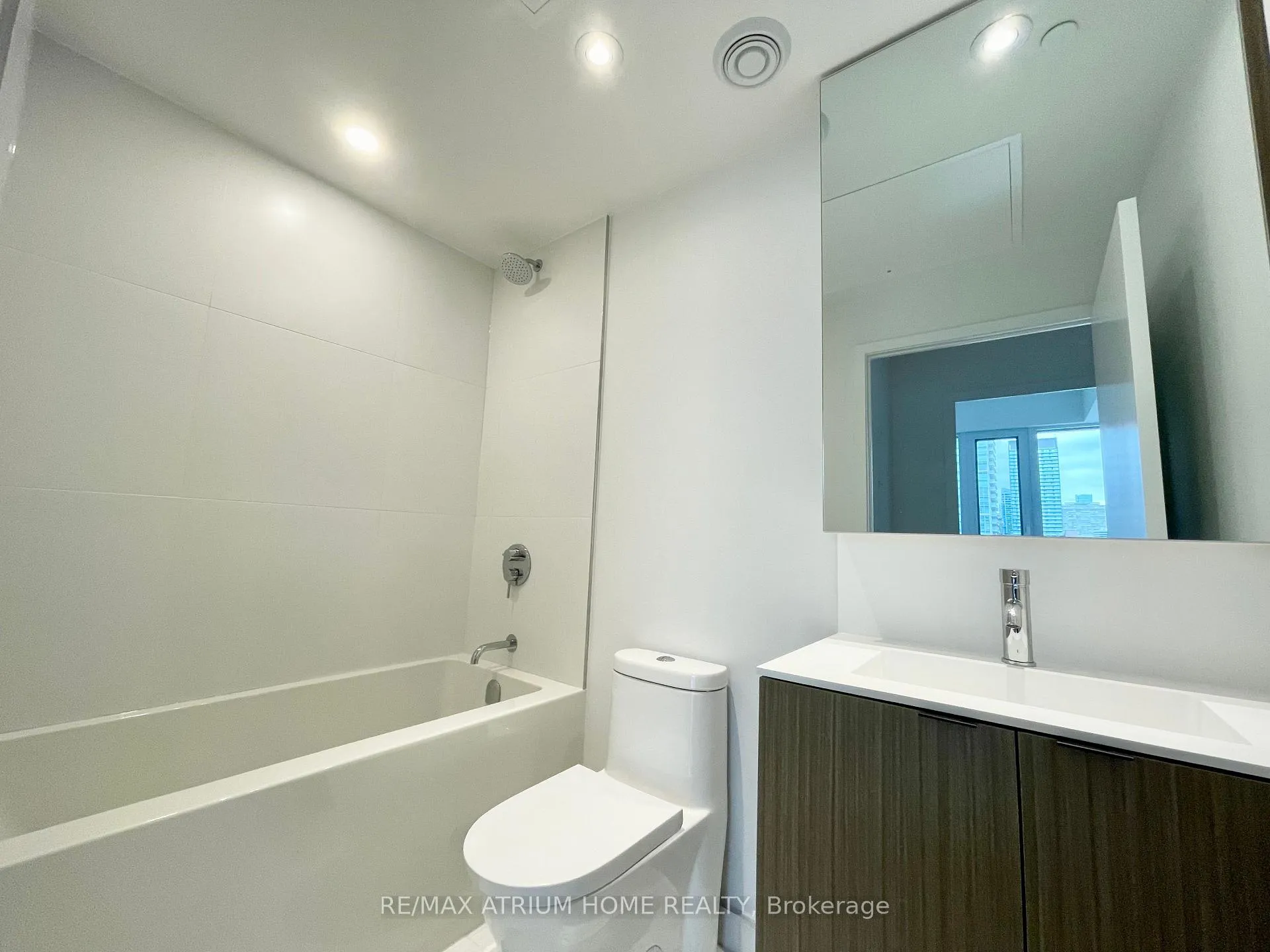 Photo 11 of Unit 2622, 20 Edward Street, Toronto, Bay Street Corridor — HOMEH