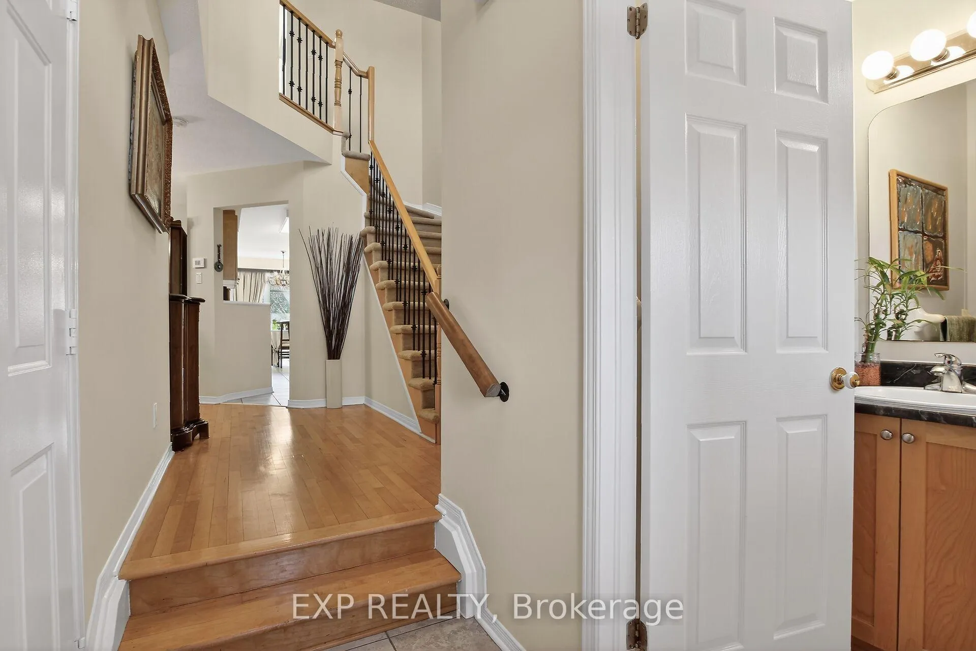Photo 6 of 304 Goldridge Drive, Ottawa, Kanata - Kanata Lakes/Heritage Hills — HOMEH