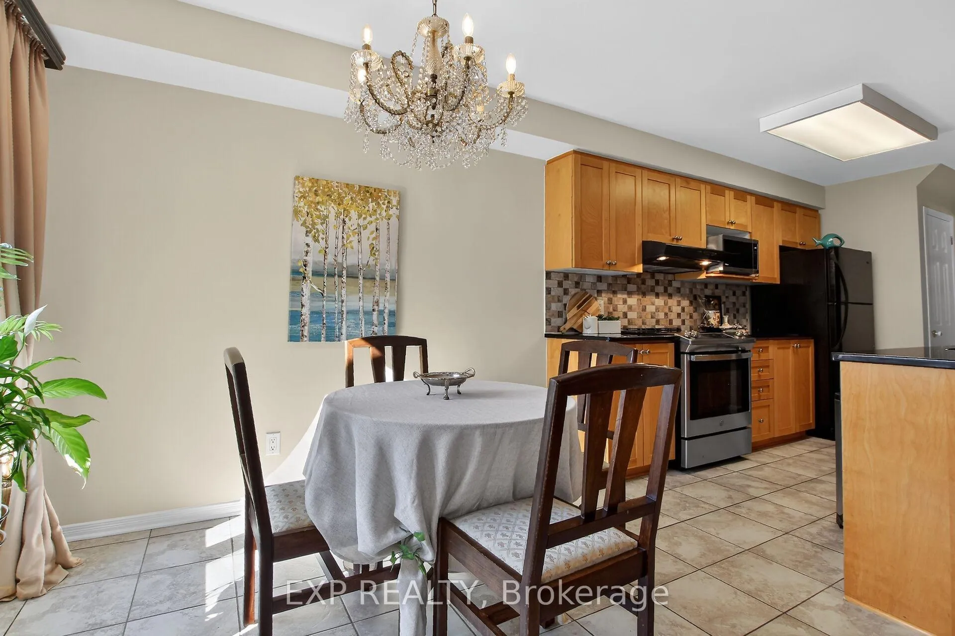 Photo 14 of 304 Goldridge Drive, Ottawa, Kanata - Kanata Lakes/Heritage Hills — HOMEH