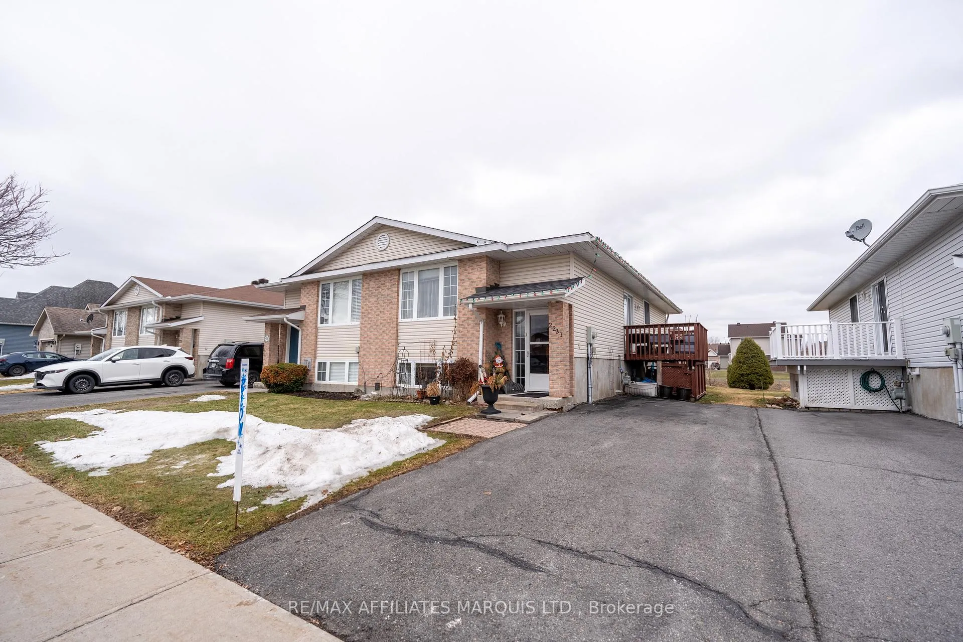 Photo 2 of 2231 Glen Brook Drive, Cornwall — HOMEH