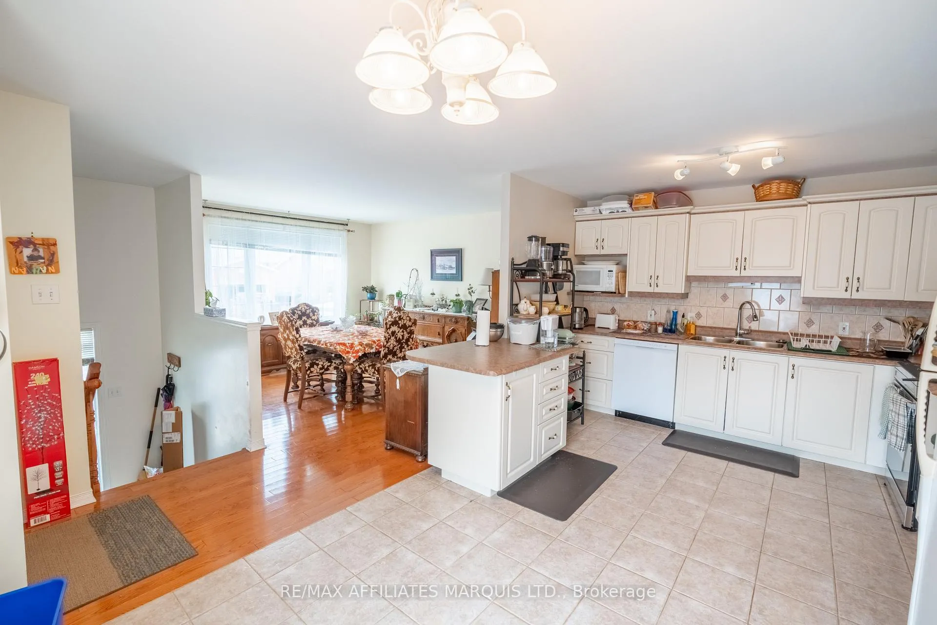 Photo 5 of 2231 Glen Brook Drive, Cornwall — HOMEH