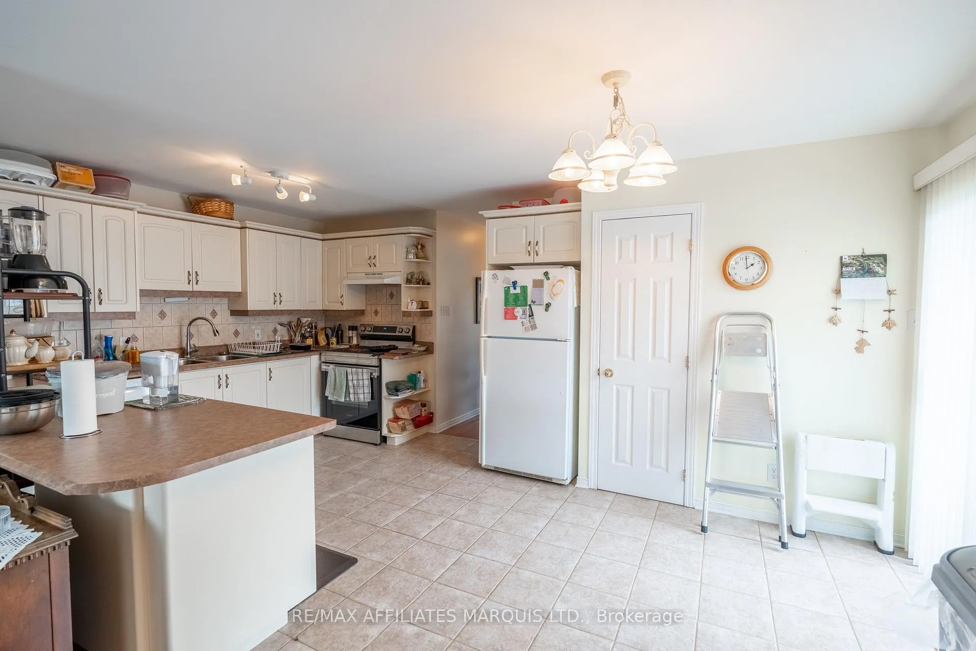 Photo 7 of 2231 Glen Brook Drive, Cornwall — HOMEH