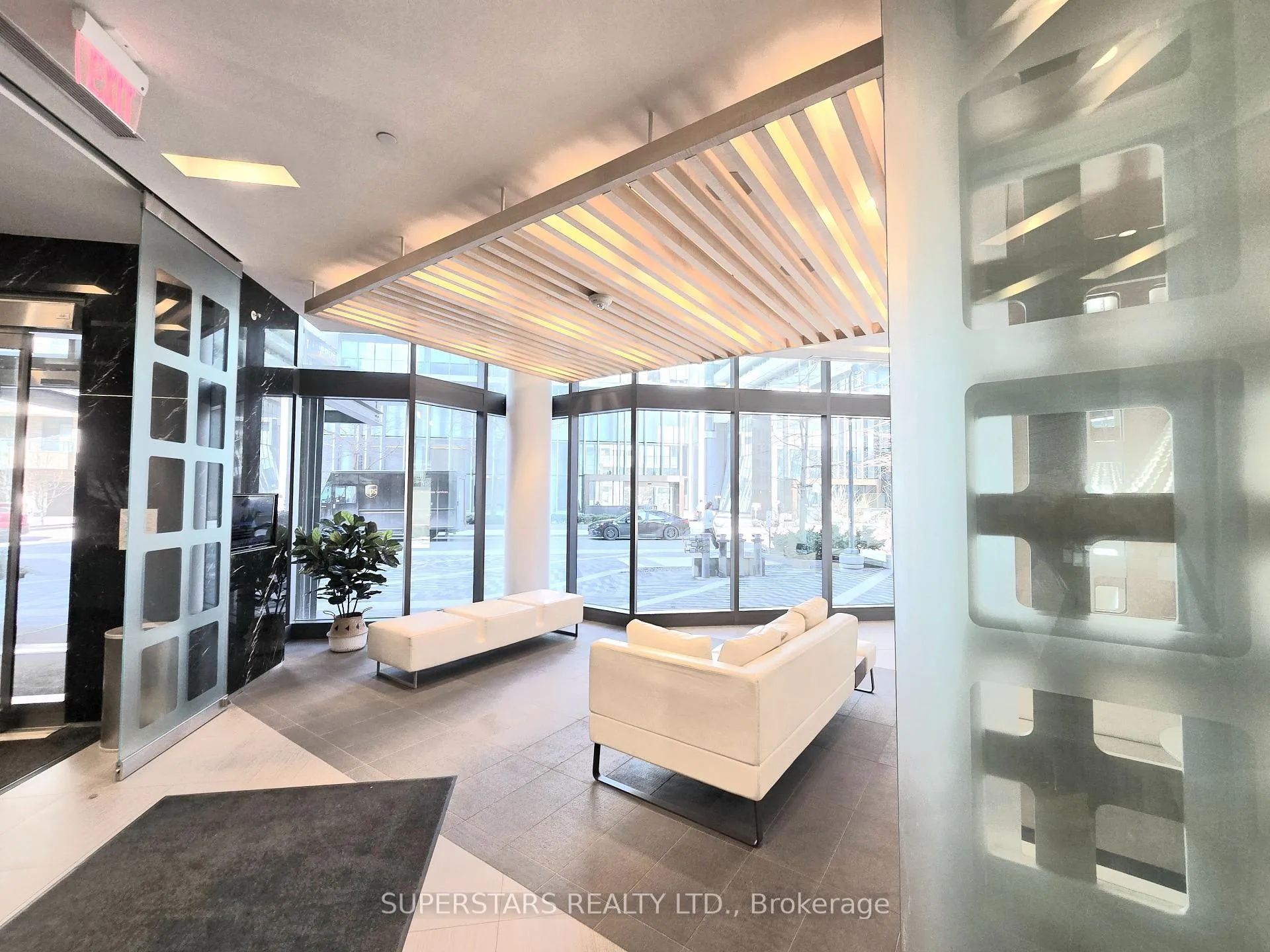 Photo 4 of Unit 1008, 45 Charles Street, Toronto, Church-Yonge Corridor — HOMEH
