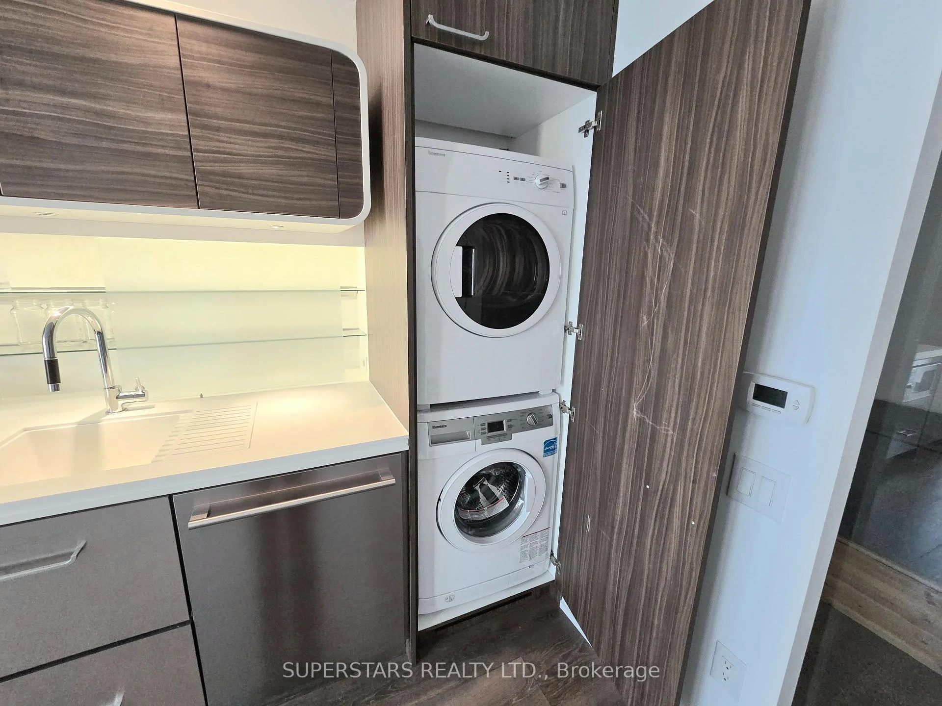 Photo 10 of Unit 1008, 45 Charles Street, Toronto, Church-Yonge Corridor — HOMEH