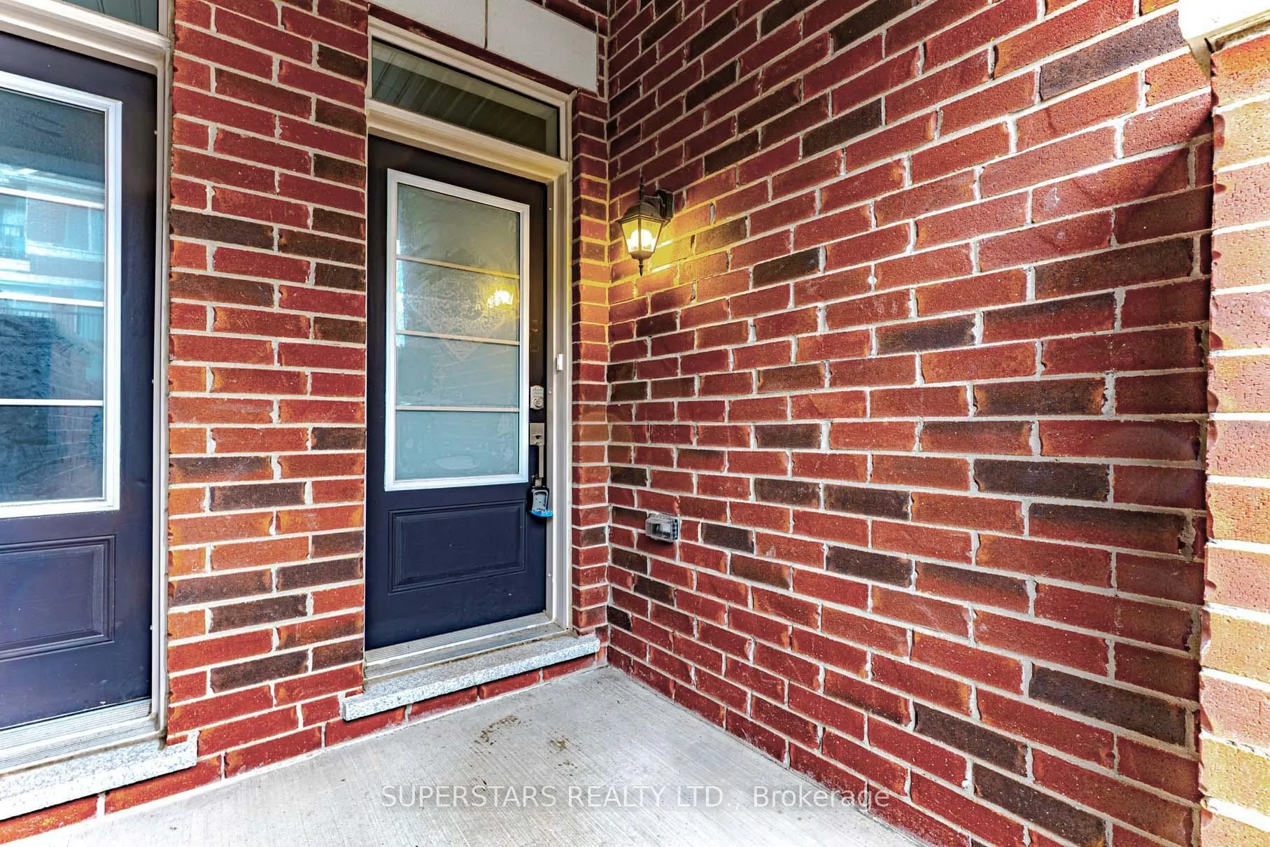 Photo 3 of 40 Stoeber Lane, Markham, Cedar Grove — HOMEH