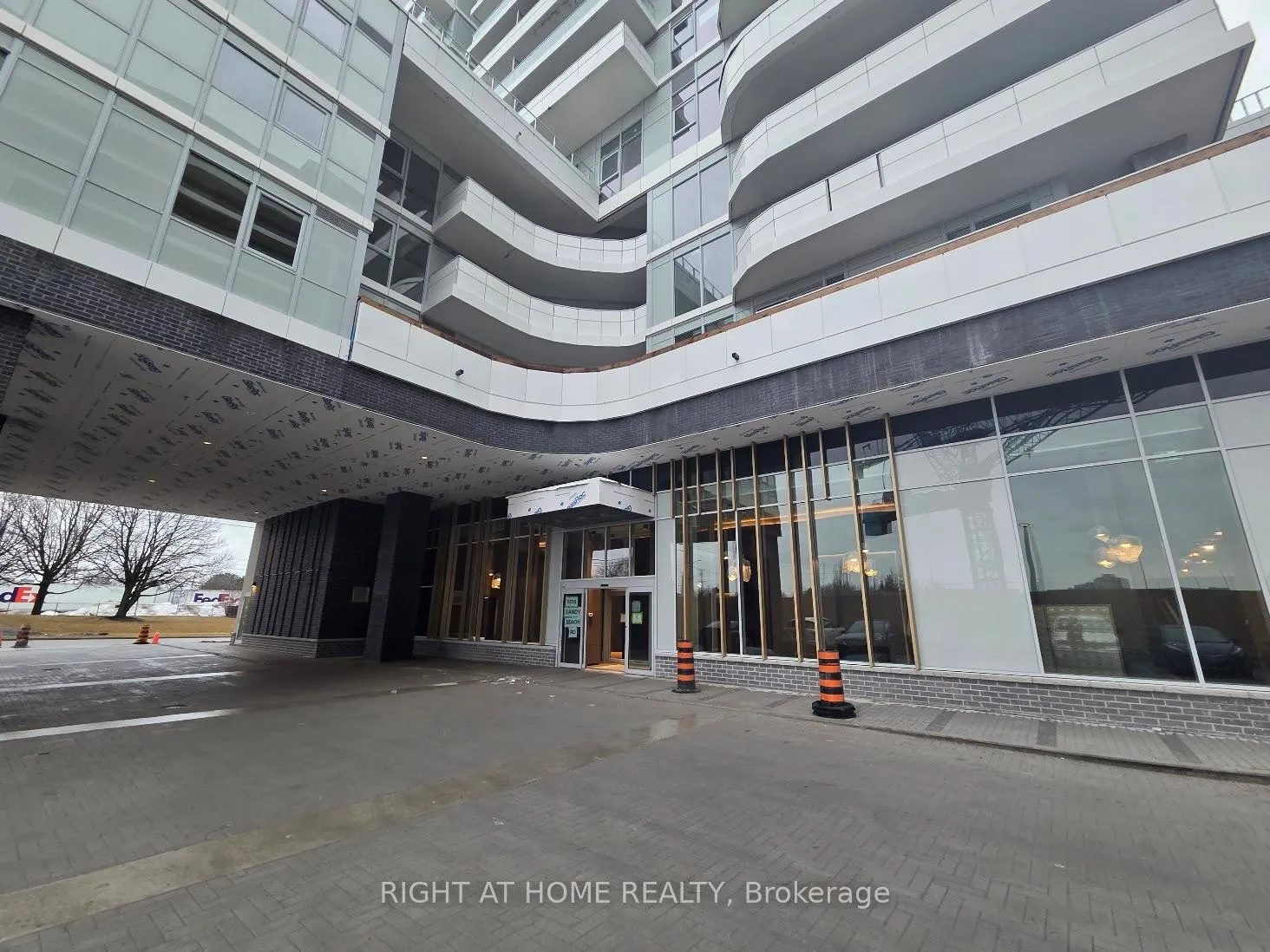 Photo 4 of Unit 216, 1010 Sandy Beach Road, Pickering, Bay Ridges — HOMEH