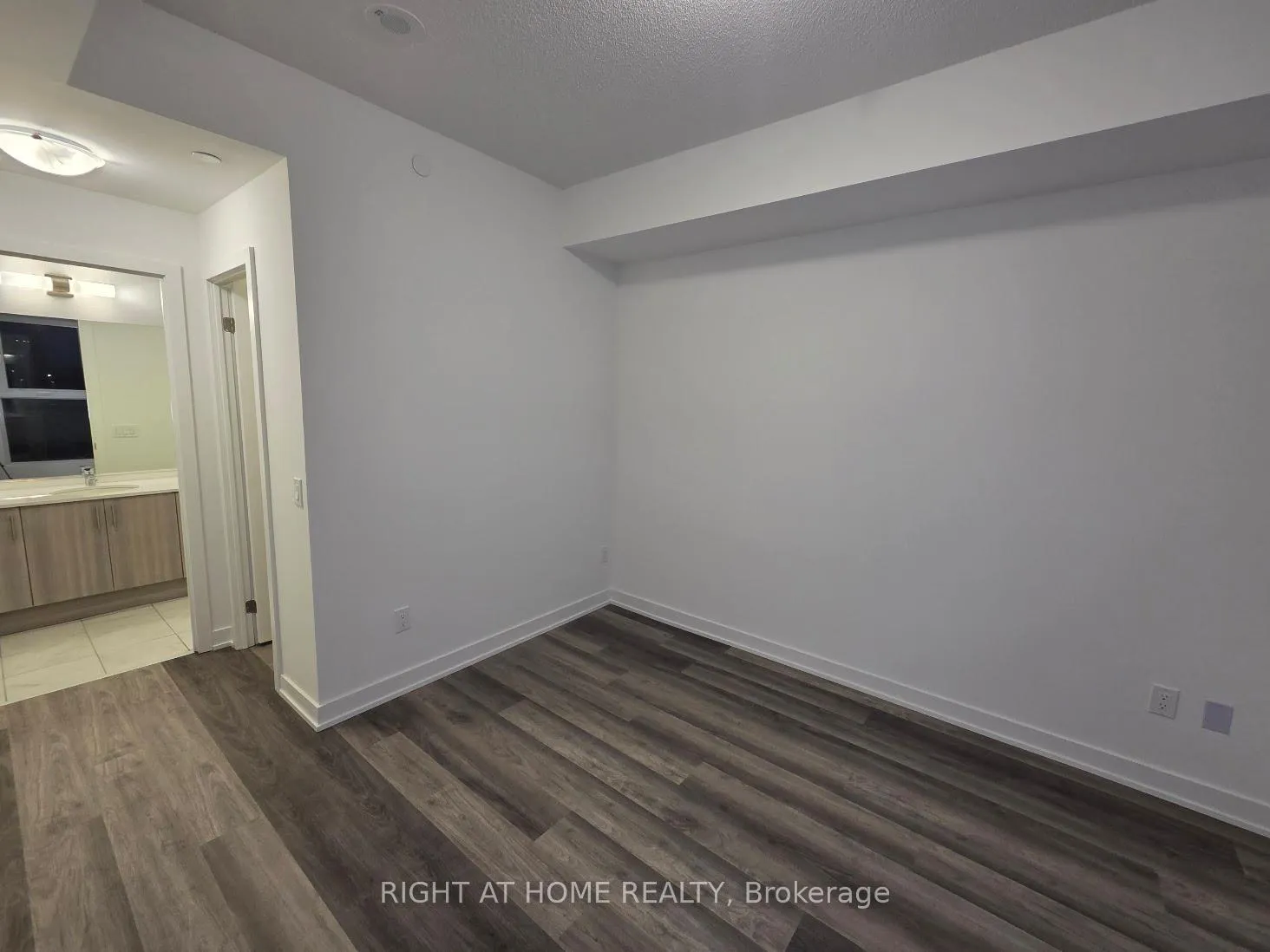 Photo 10 of Unit 216, 1010 Sandy Beach Road, Pickering, Bay Ridges — HOMEH