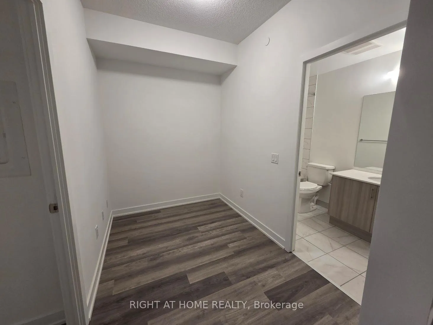 Photo 17 of Unit 216, 1010 Sandy Beach Road, Pickering, Bay Ridges — HOMEH
