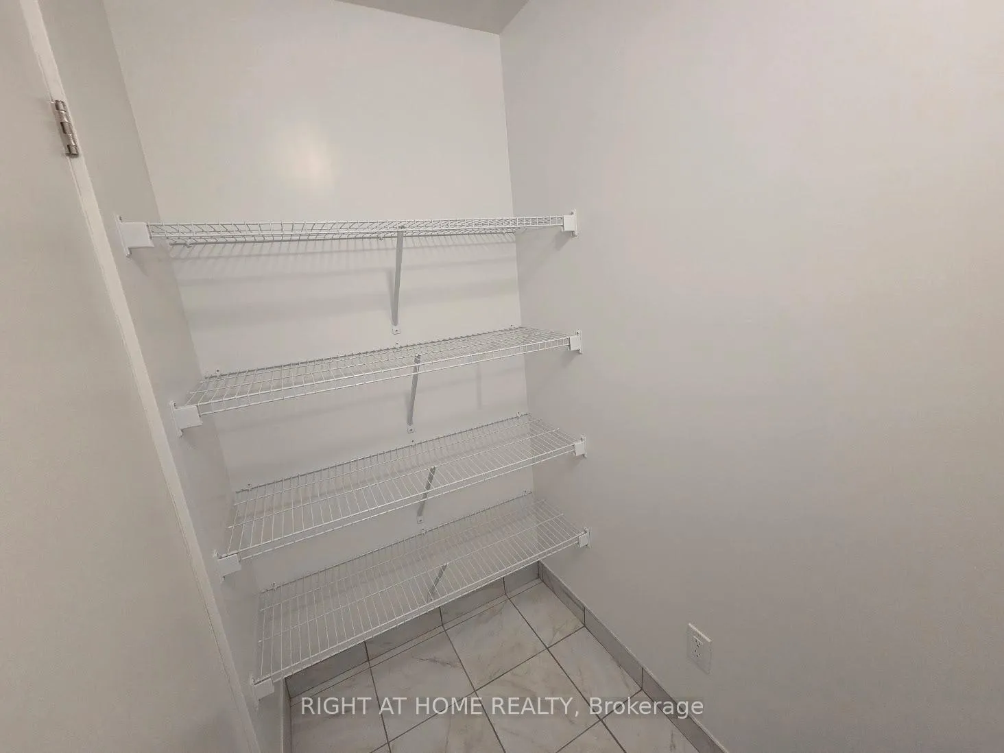 Photo 20 of Unit 216, 1010 Sandy Beach Road, Pickering, Bay Ridges — HOMEH