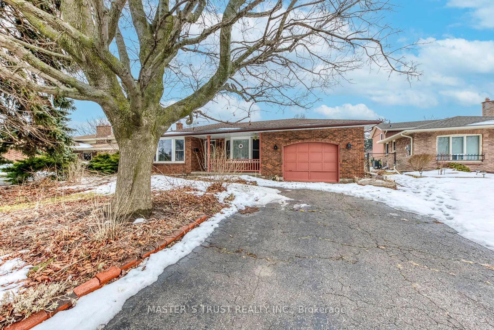 Photo 1 of 9 Bayshore Crescent, St. Catharines, Lakeshore — HOMEH