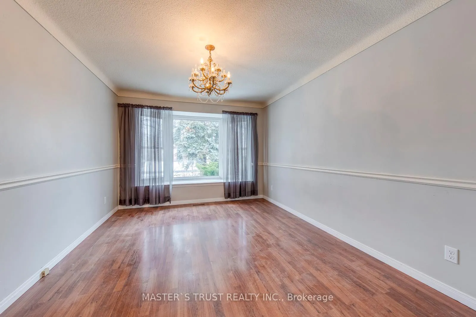 Photo 7 of 9 Bayshore Crescent, St. Catharines, Lakeshore — HOMEH