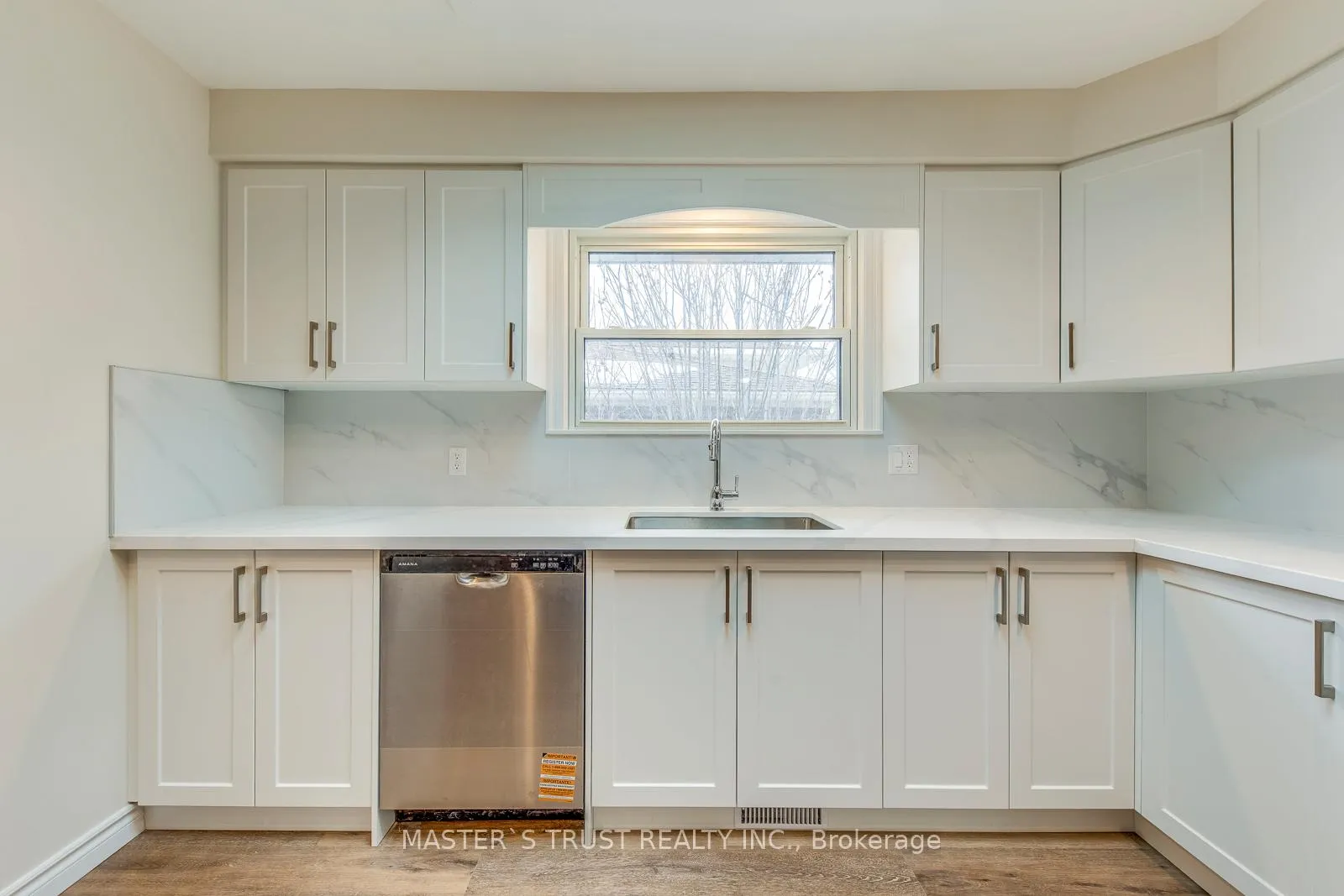 Photo 13 of 9 Bayshore Crescent, St. Catharines, Lakeshore — HOMEH
