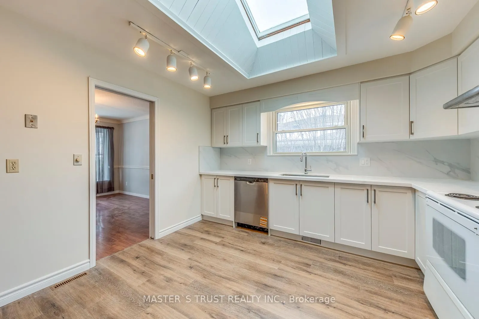 Photo 17 of 9 Bayshore Crescent, St. Catharines, Lakeshore — HOMEH