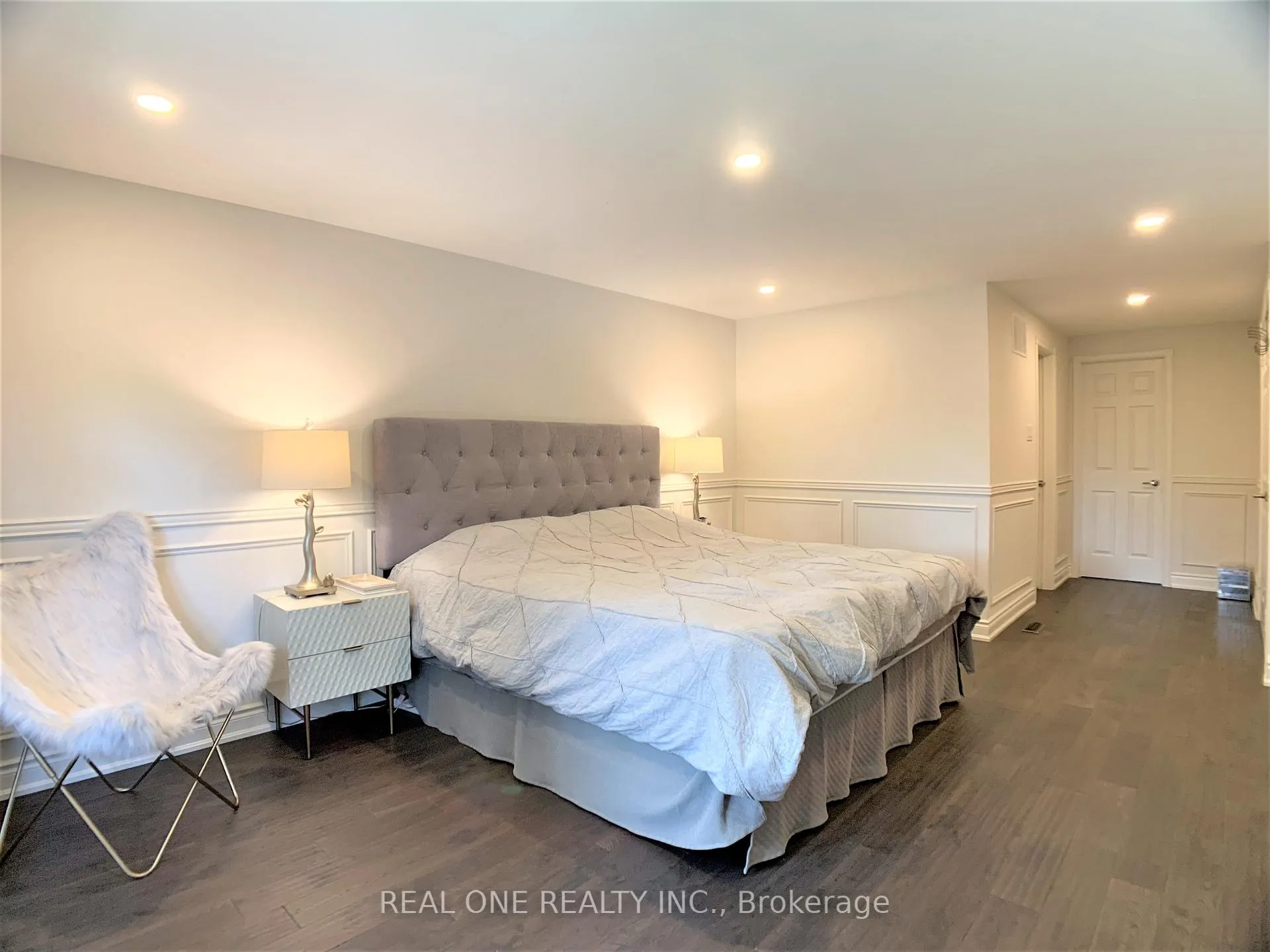 Photo 19 of 433 Mullen Drive, Vaughan, Brownridge — HOMEH