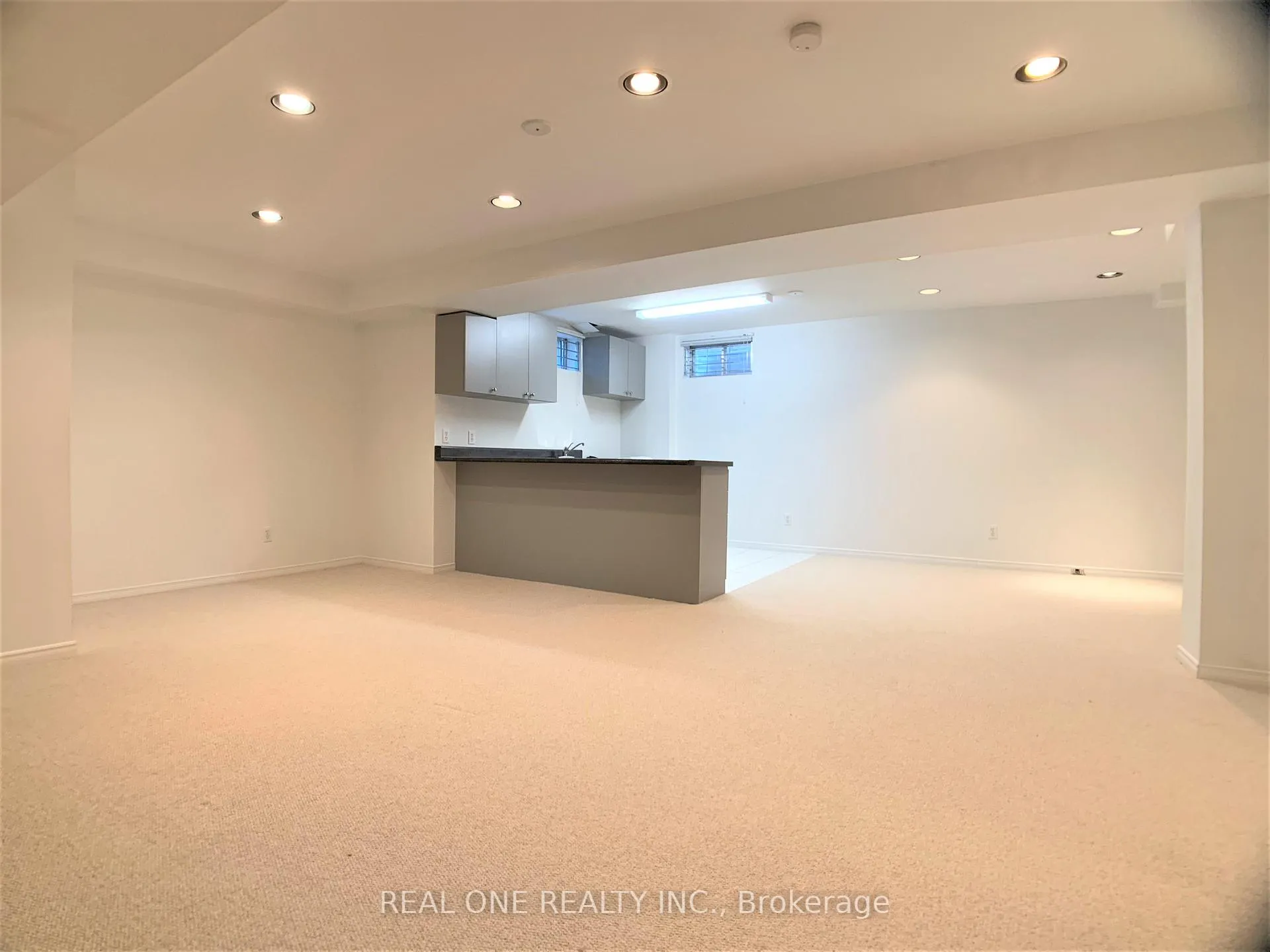Photo 25 of 433 Mullen Drive, Vaughan, Brownridge — HOMEH