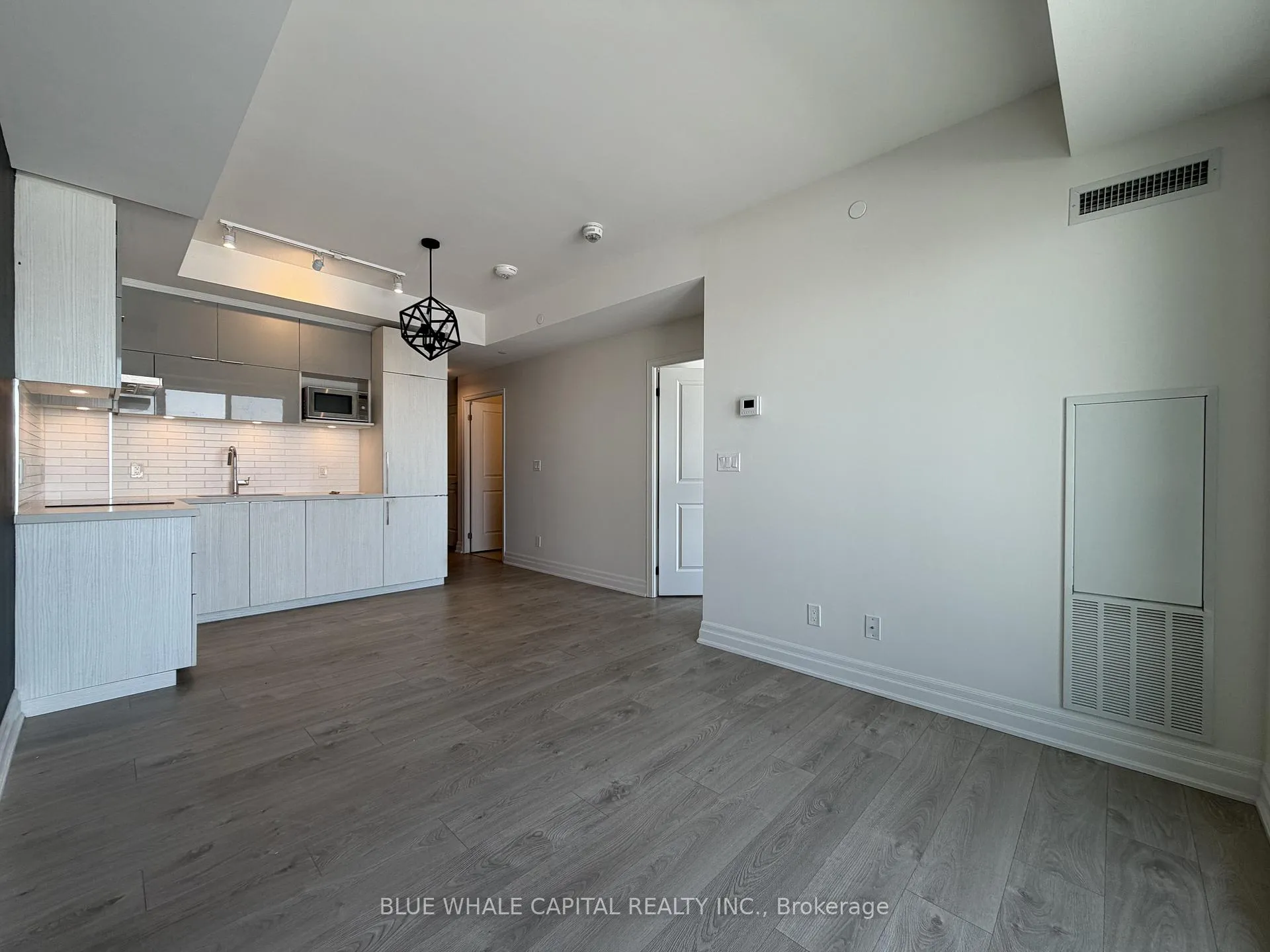 Photo 11 of Unit 818, 10 Rouge Valley Drive W, Markham, Unionville — HOMEH