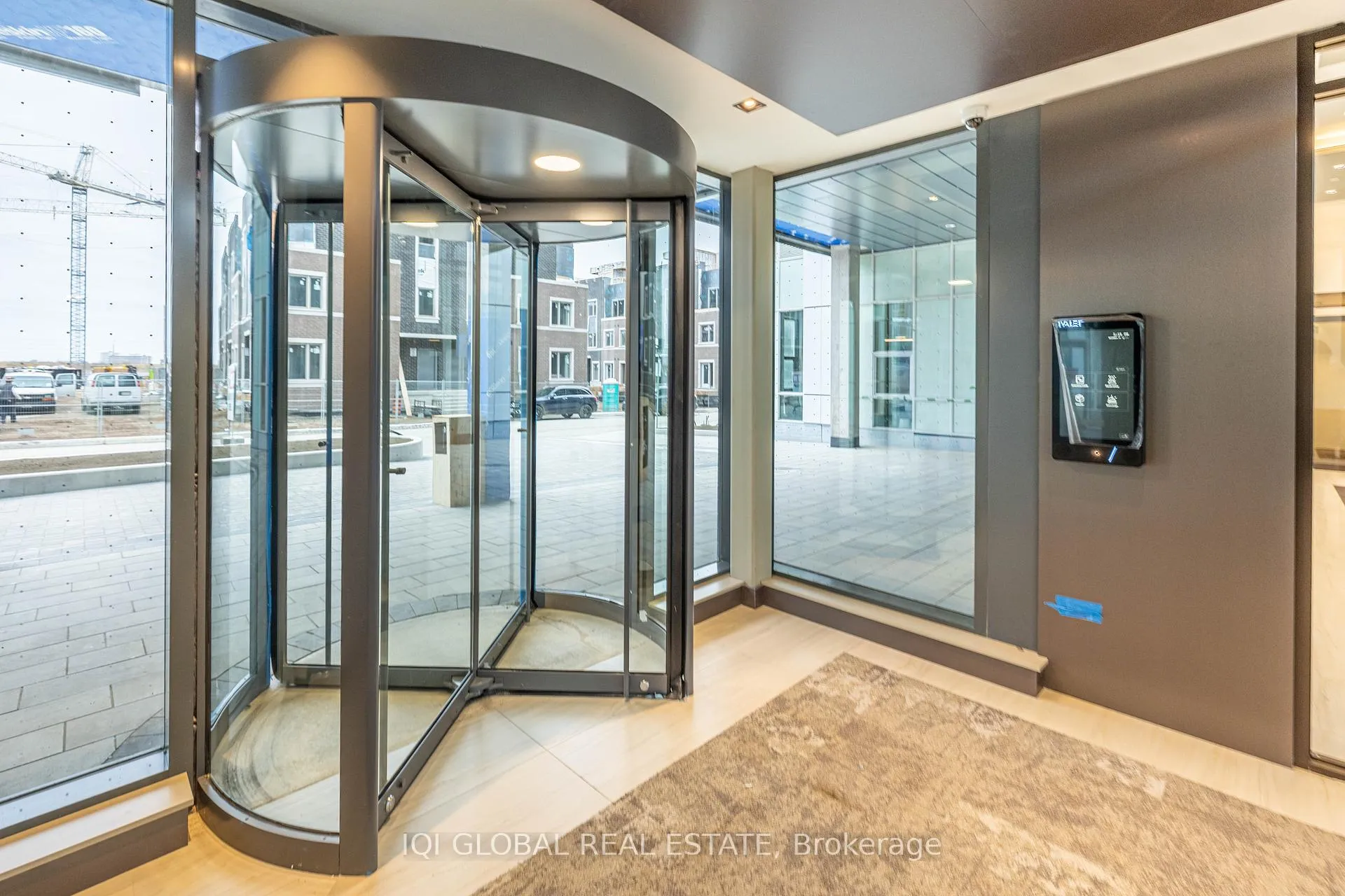 Photo 2 of Unit 312, 10 Honeycrisp Crescent, Vaughan, Vaughan Corporate Centre — HOMEH