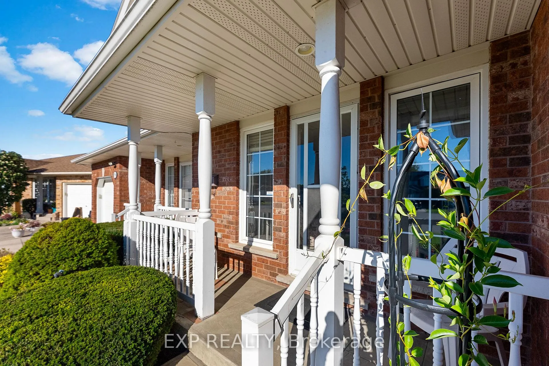 Photo 3 of 7789 Yvette Crescent, Niagara Falls, Ascot — HOMEH