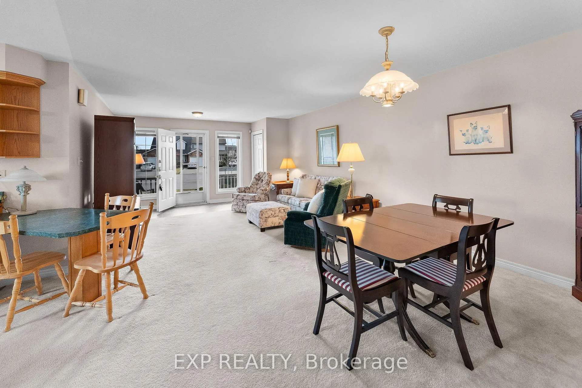 Photo 8 of 7789 Yvette Crescent, Niagara Falls, Ascot — HOMEH