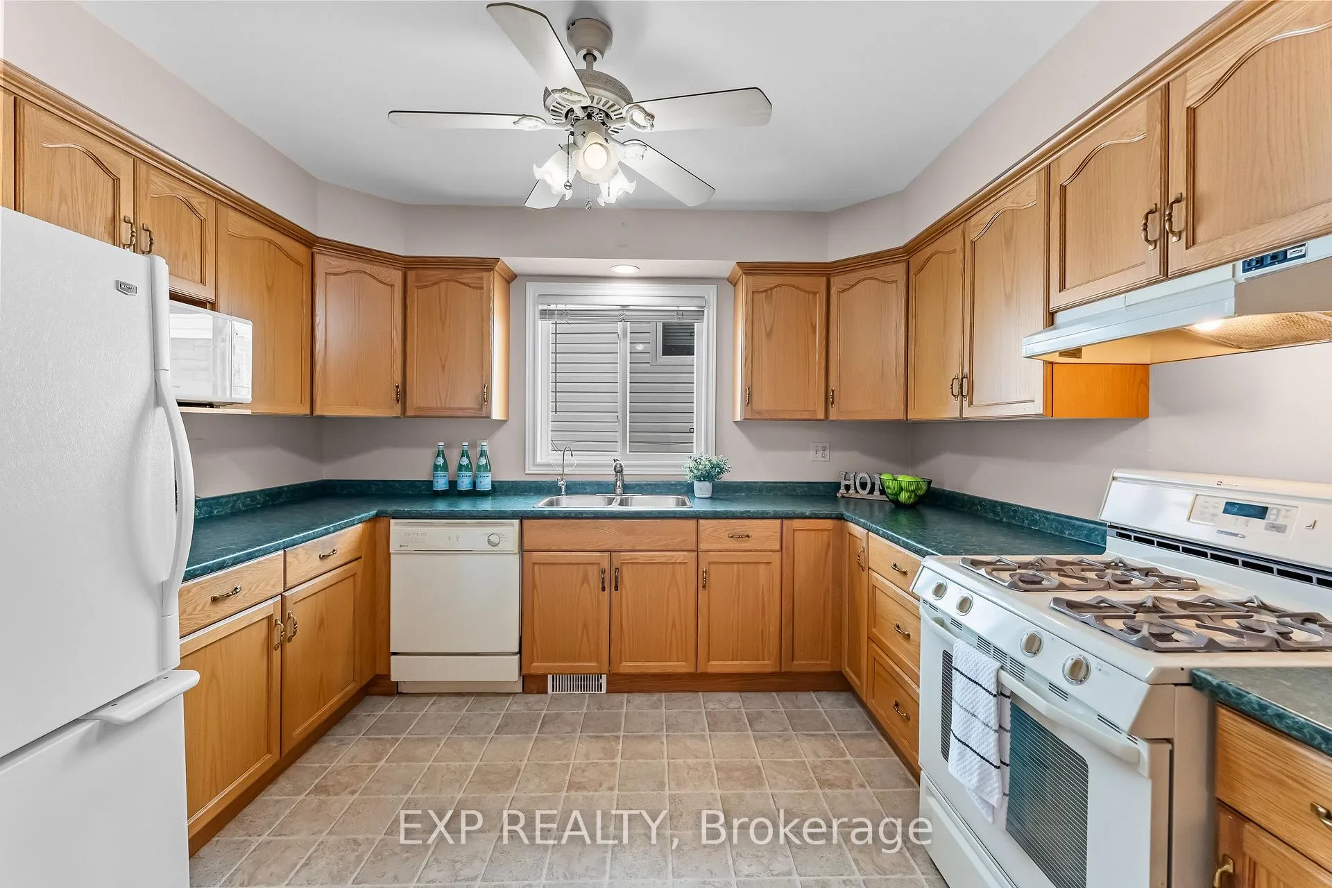 Photo 10 of 7789 Yvette Crescent, Niagara Falls, Ascot — HOMEH