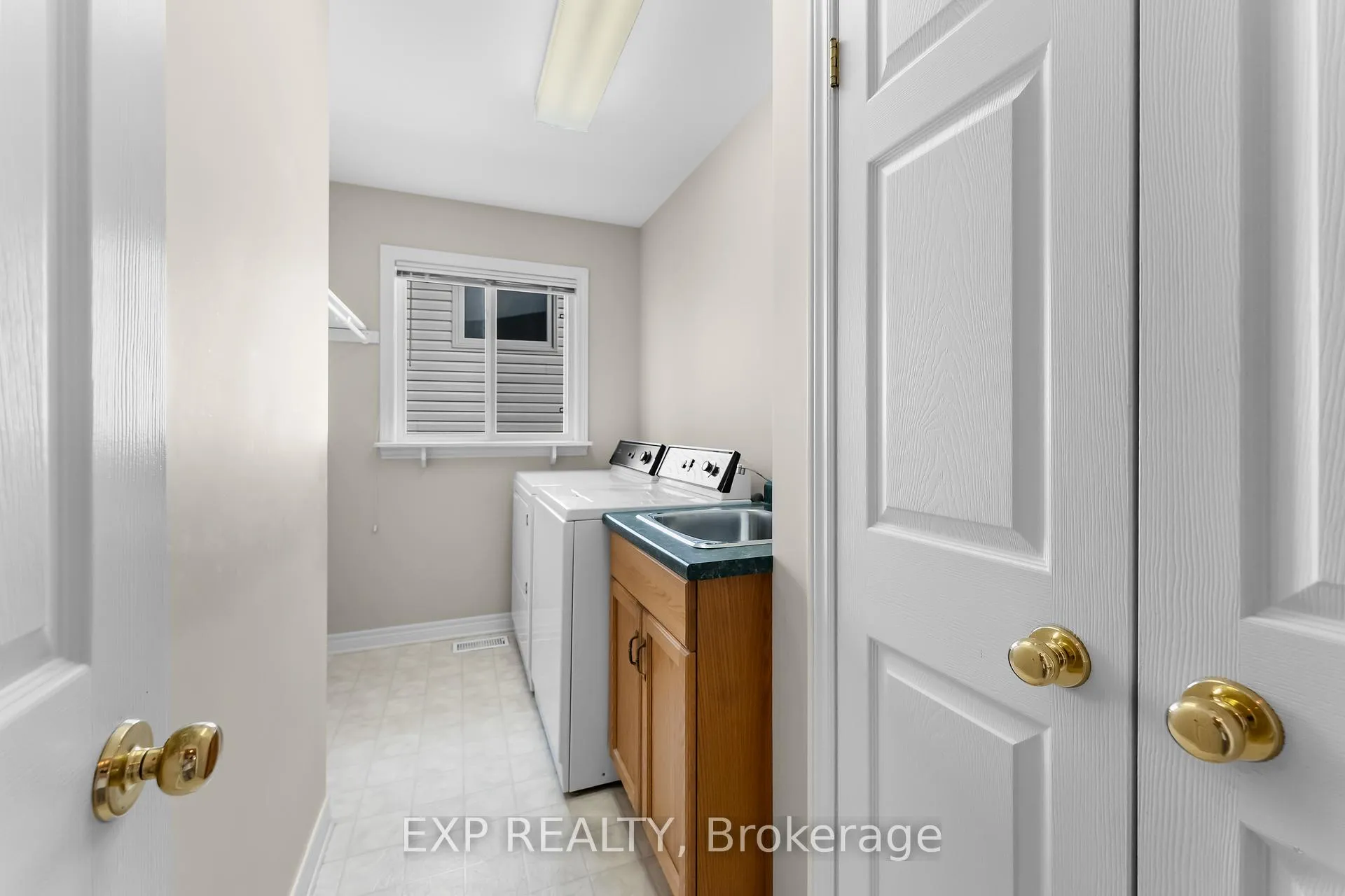 Photo 17 of 7789 Yvette Crescent, Niagara Falls, Ascot — HOMEH