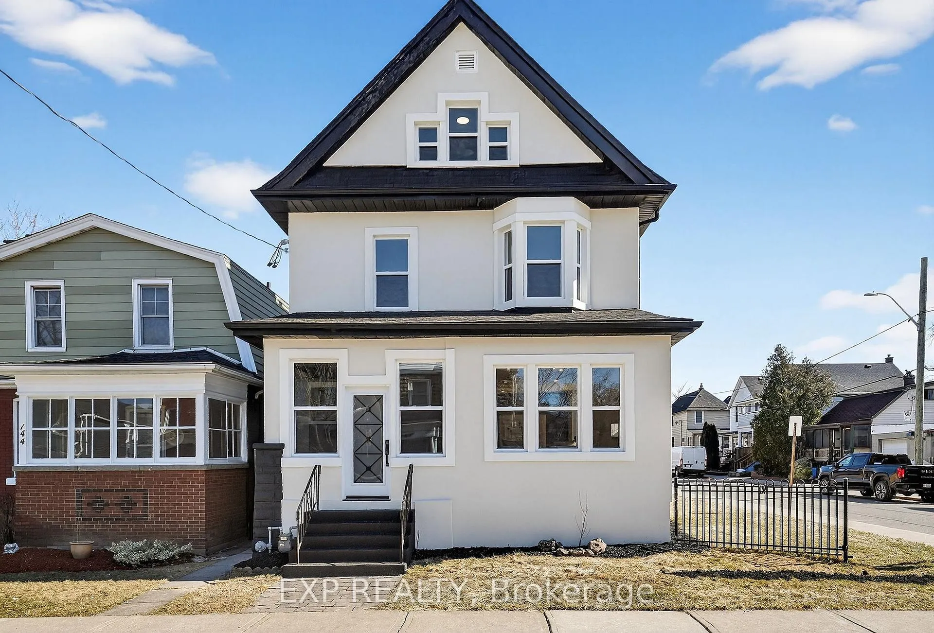 Photo 2 of 142 Avondale Street, Hamilton, Crown Point — HOMEH