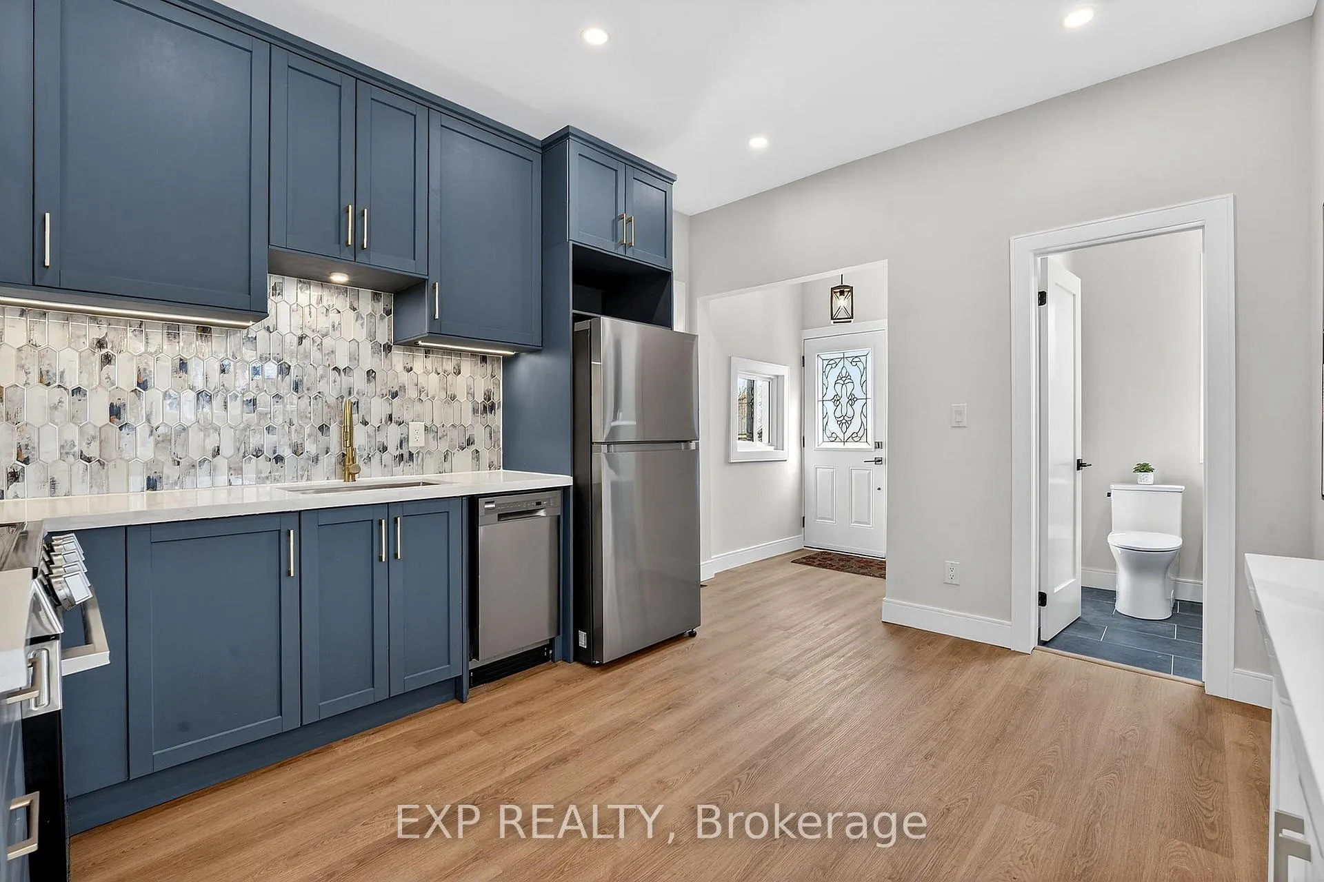 Photo 16 of 142 Avondale Street, Hamilton, Crown Point — HOMEH