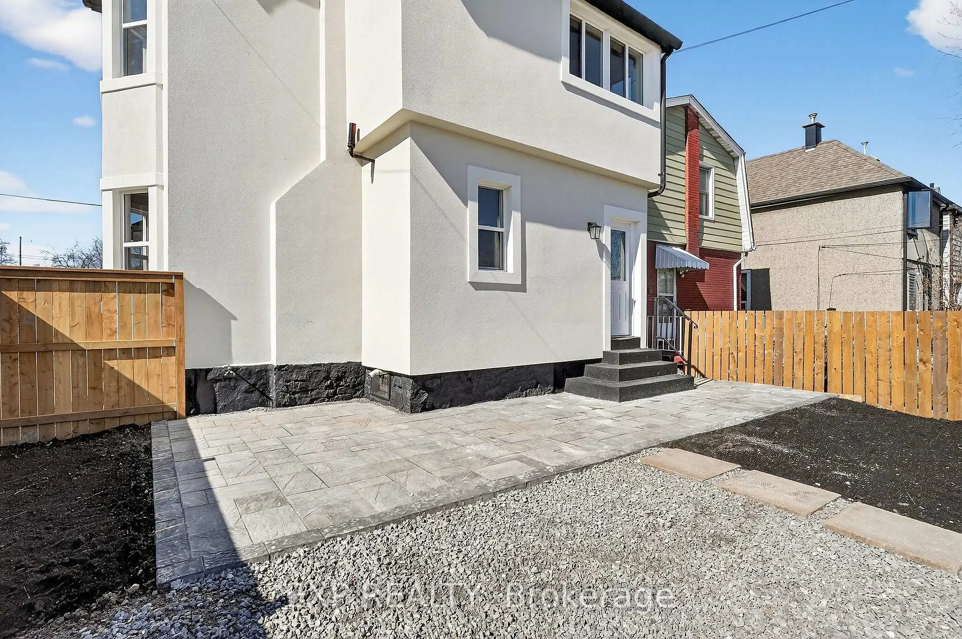 Photo 43 of 142 Avondale Street, Hamilton, Crown Point — HOMEH