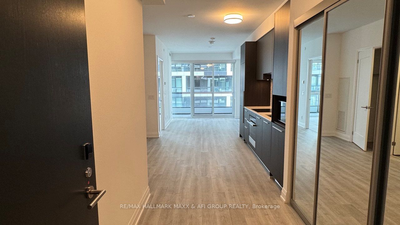 Photo 4 of Unit 2701, 65 Broadway Avenue, Toronto, Mount Pleasant West — HOMEH