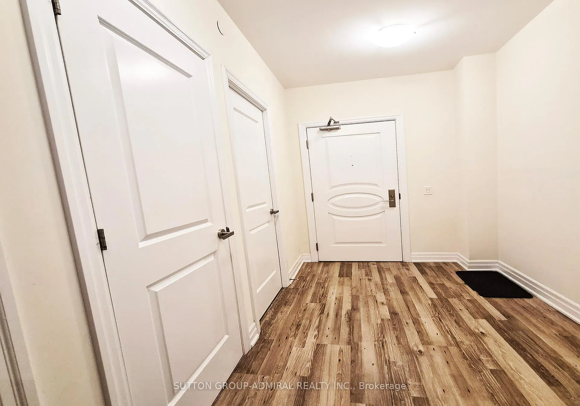 Photo 2 of 9085 Jane Street, Vaughan, Concord — HOMEH
