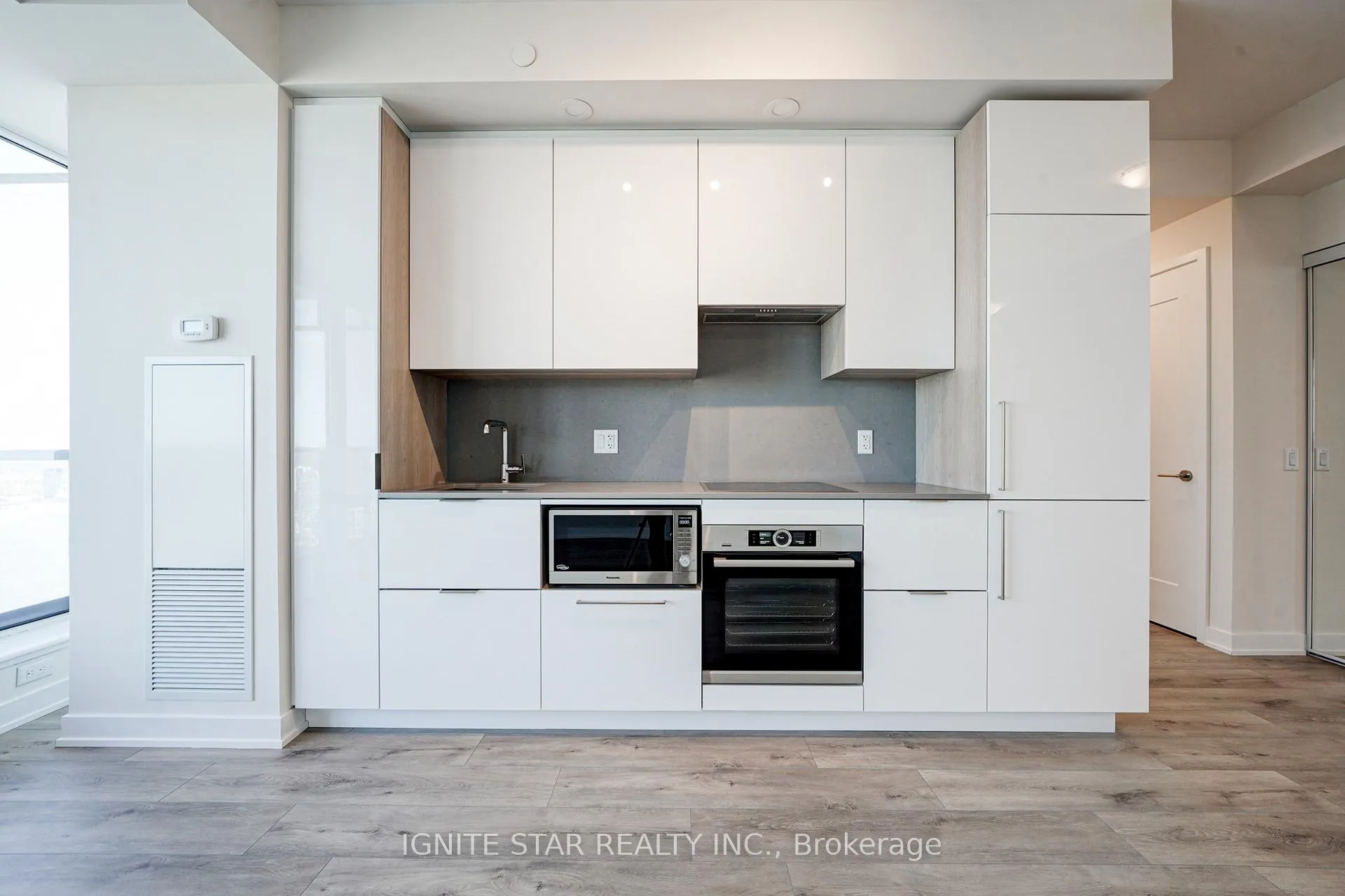 Photo 7 of Unit 4008, 28 Freeland Street, Toronto, Waterfront Communities — HOMEH