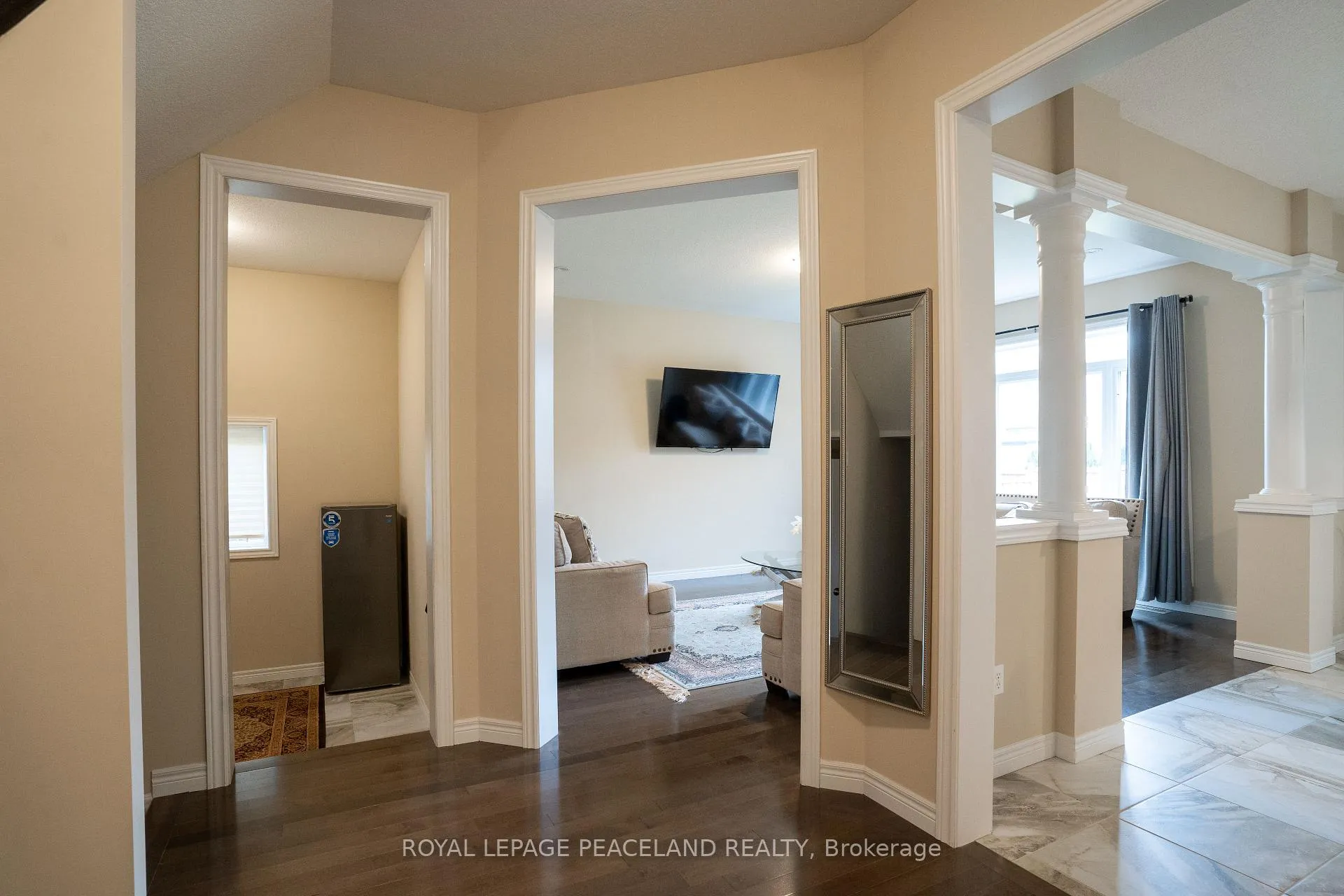 Photo 5 of 792 Snowberry Court, Waterloo, Columbia Forest/Clair Hills — HOMEH