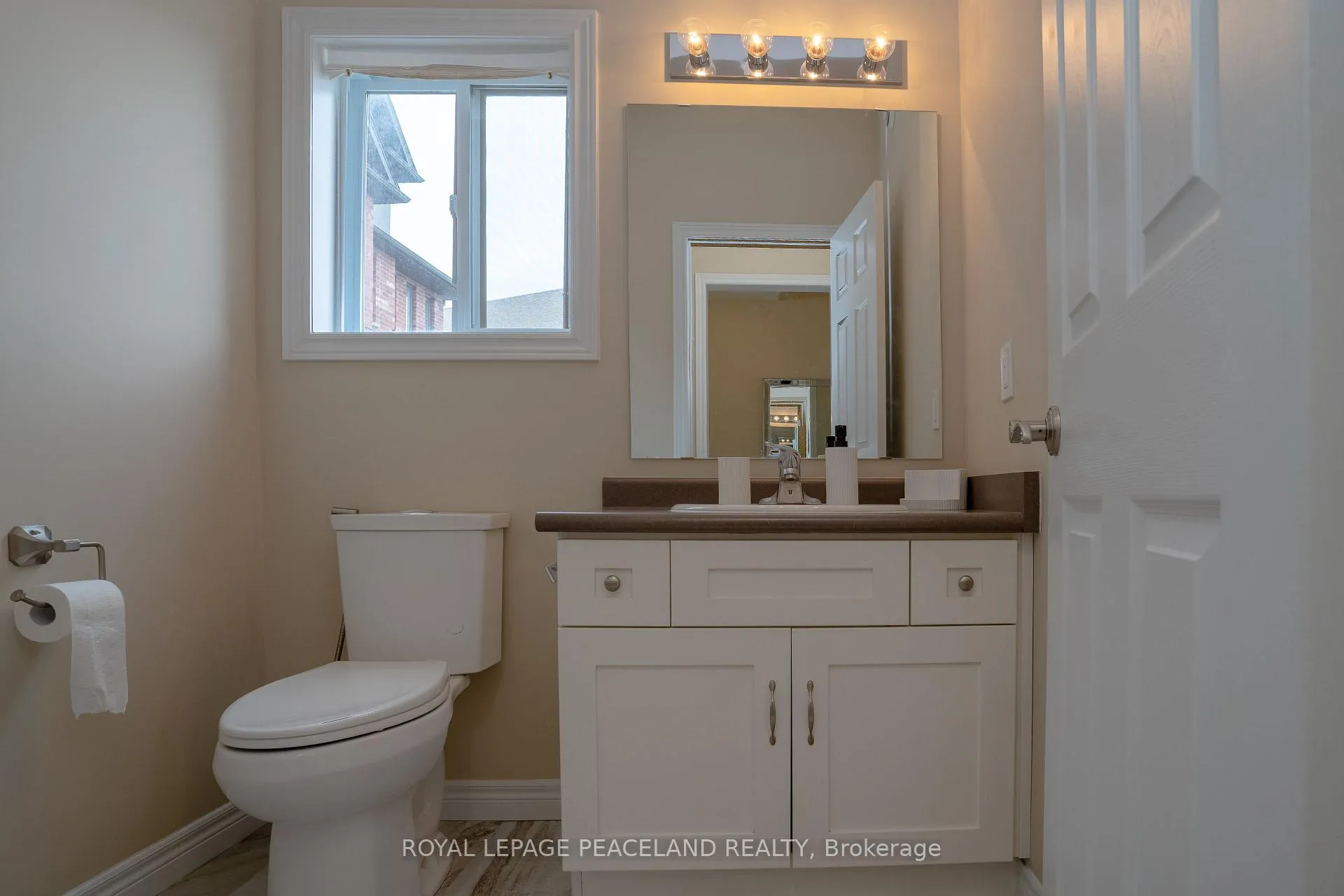 Photo 8 of 792 Snowberry Court, Waterloo, Columbia Forest/Clair Hills — HOMEH
