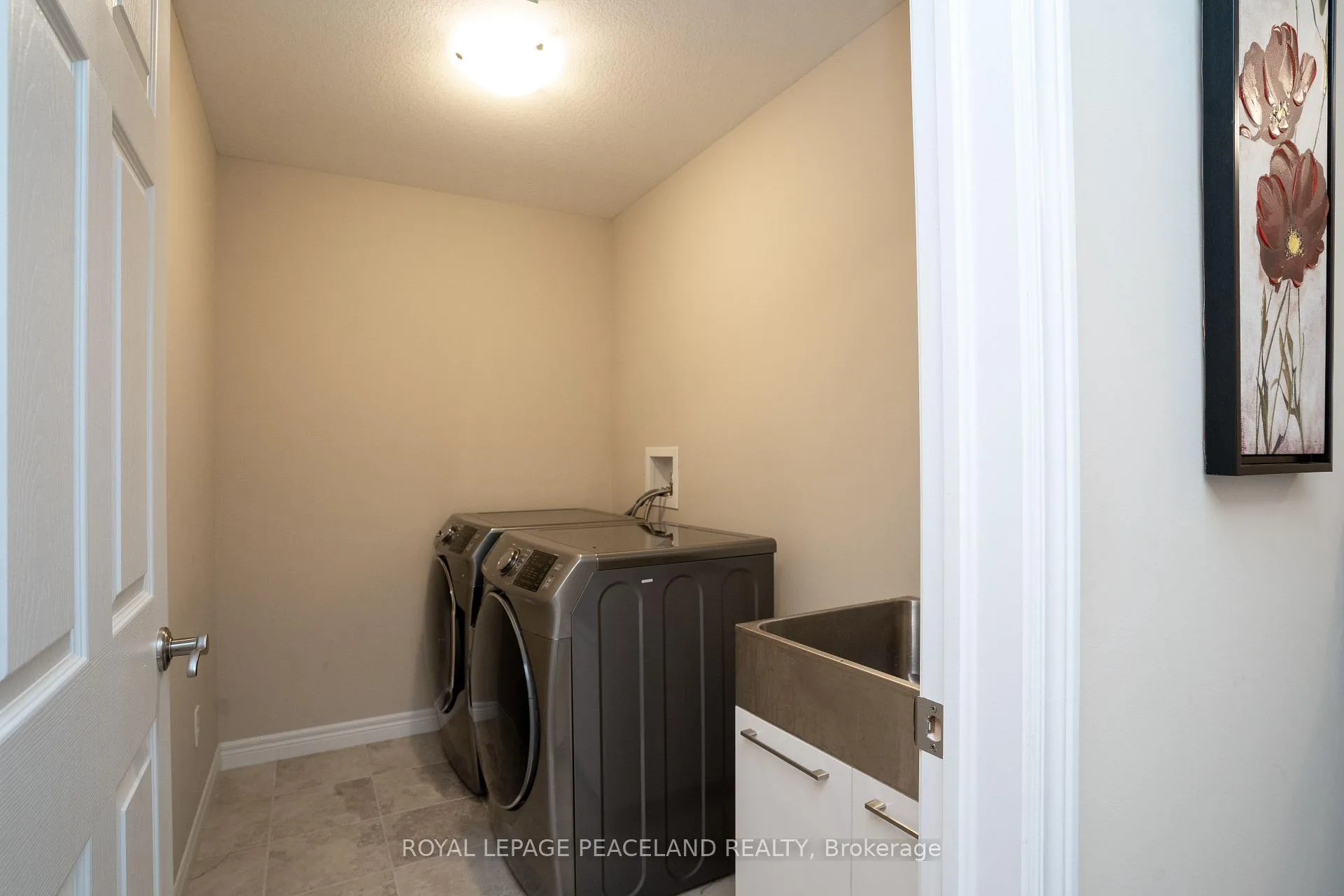 Photo 23 of 792 Snowberry Court, Waterloo, Columbia Forest/Clair Hills — HOMEH