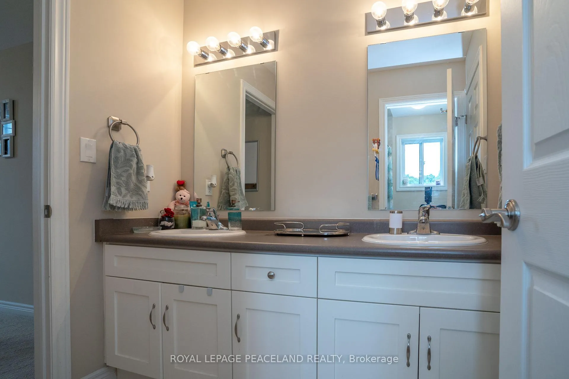 Photo 28 of 792 Snowberry Court, Waterloo, Columbia Forest/Clair Hills — HOMEH