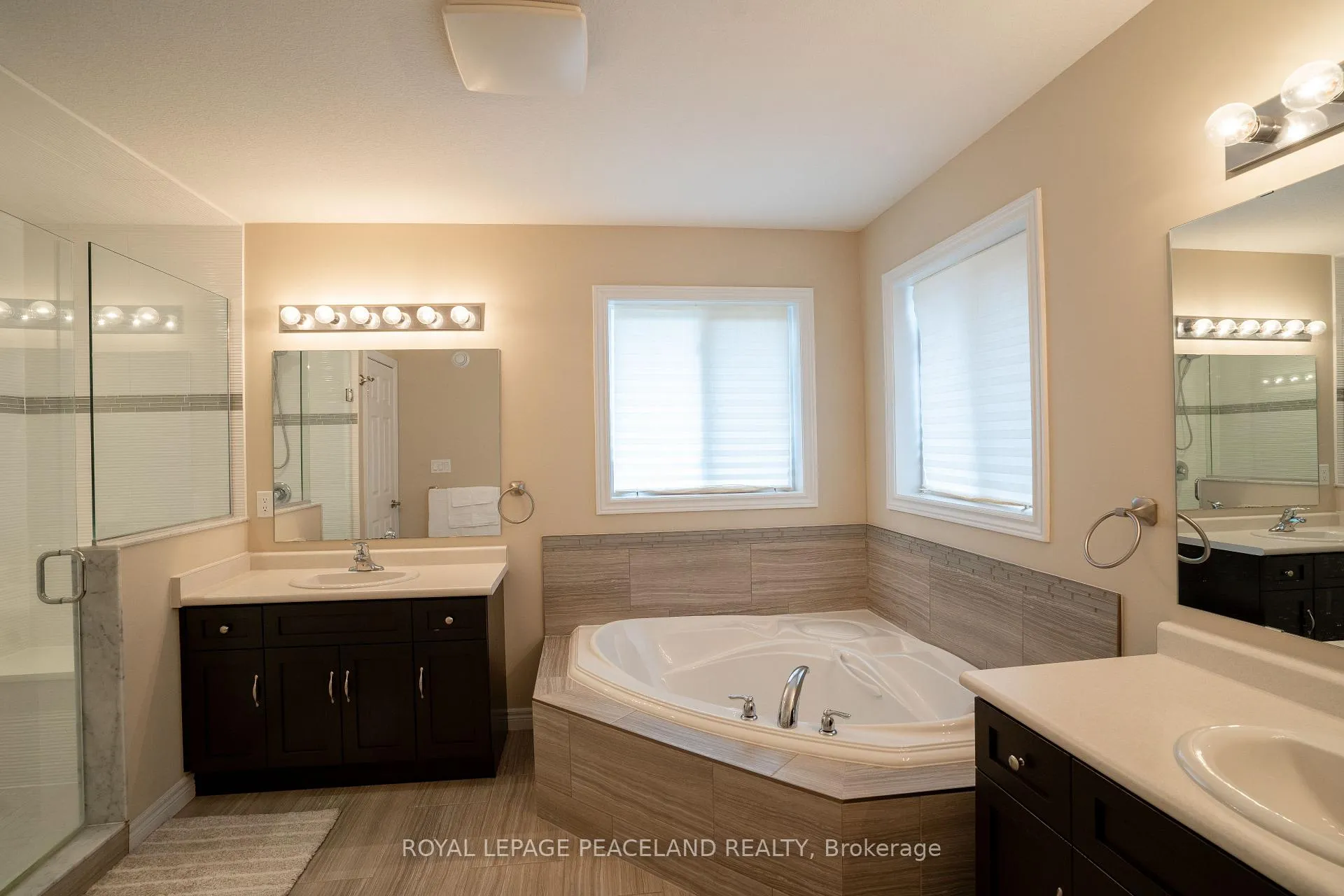 Photo 33 of 792 Snowberry Court, Waterloo, Columbia Forest/Clair Hills — HOMEH
