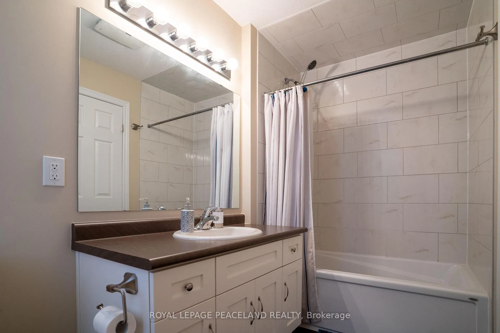 Photo 37 of 792 Snowberry Court, Waterloo, Columbia Forest/Clair Hills — HOMEH