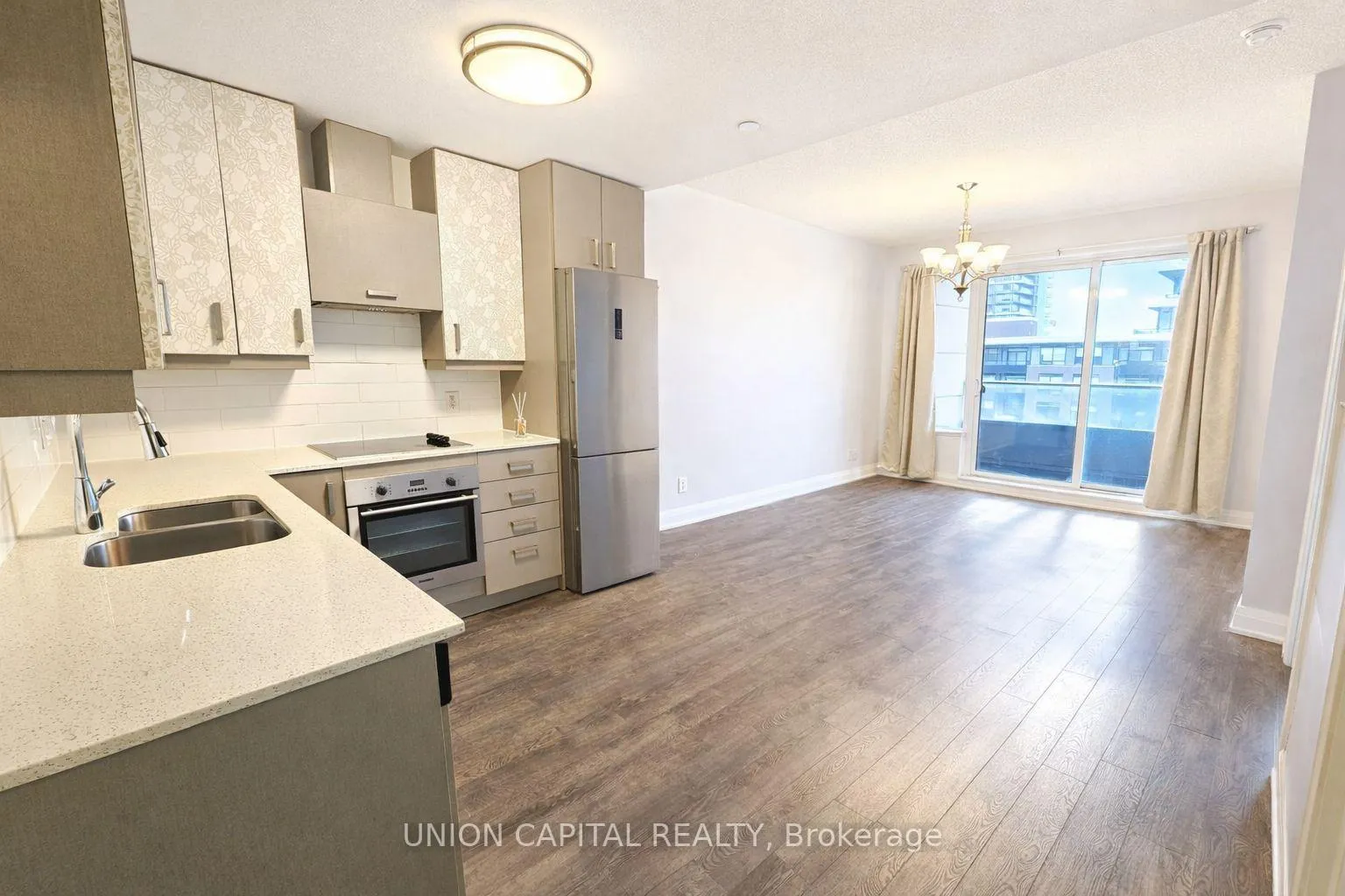 Photo 5 of Unit 709, 28 Uptown Drive, Markham, Unionville — HOMEH