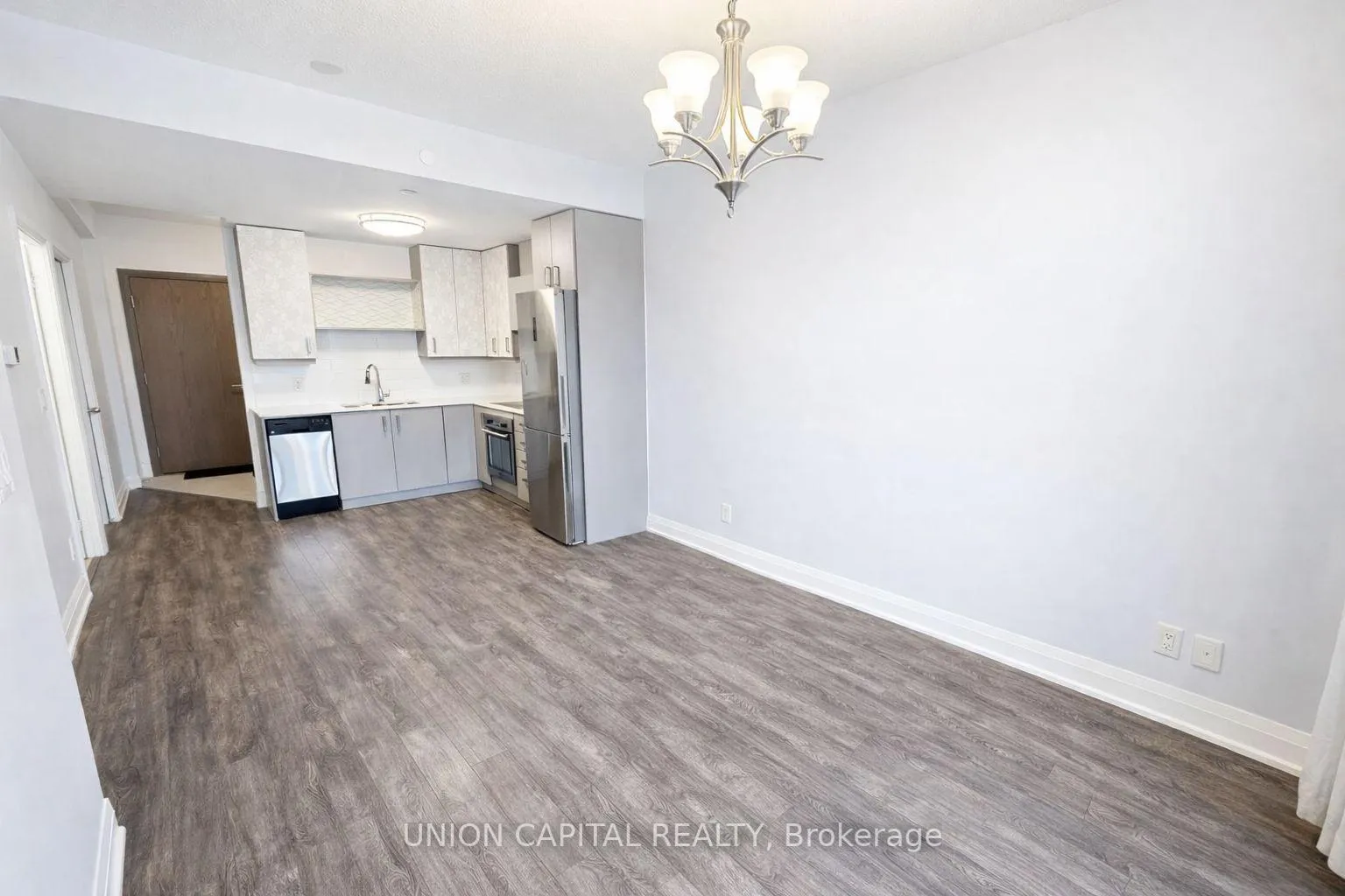Photo 6 of Unit 709, 28 Uptown Drive, Markham, Unionville — HOMEH