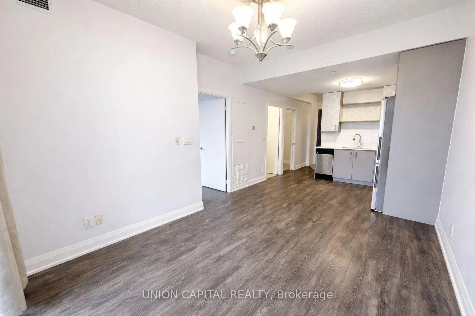Photo 8 of Unit 709, 28 Uptown Drive, Markham, Unionville — HOMEH