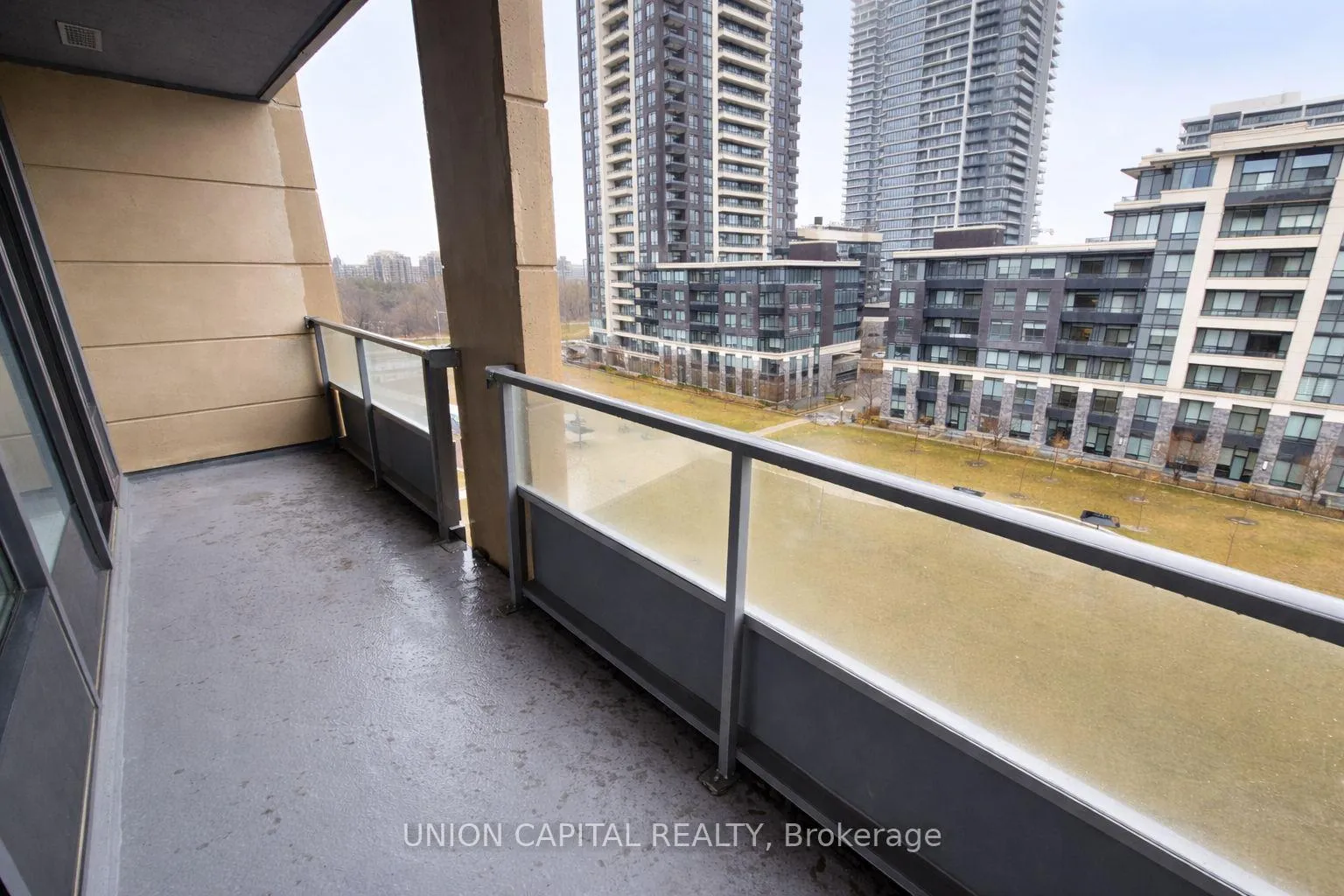 Photo 13 of Unit 709, 28 Uptown Drive, Markham, Unionville — HOMEH
