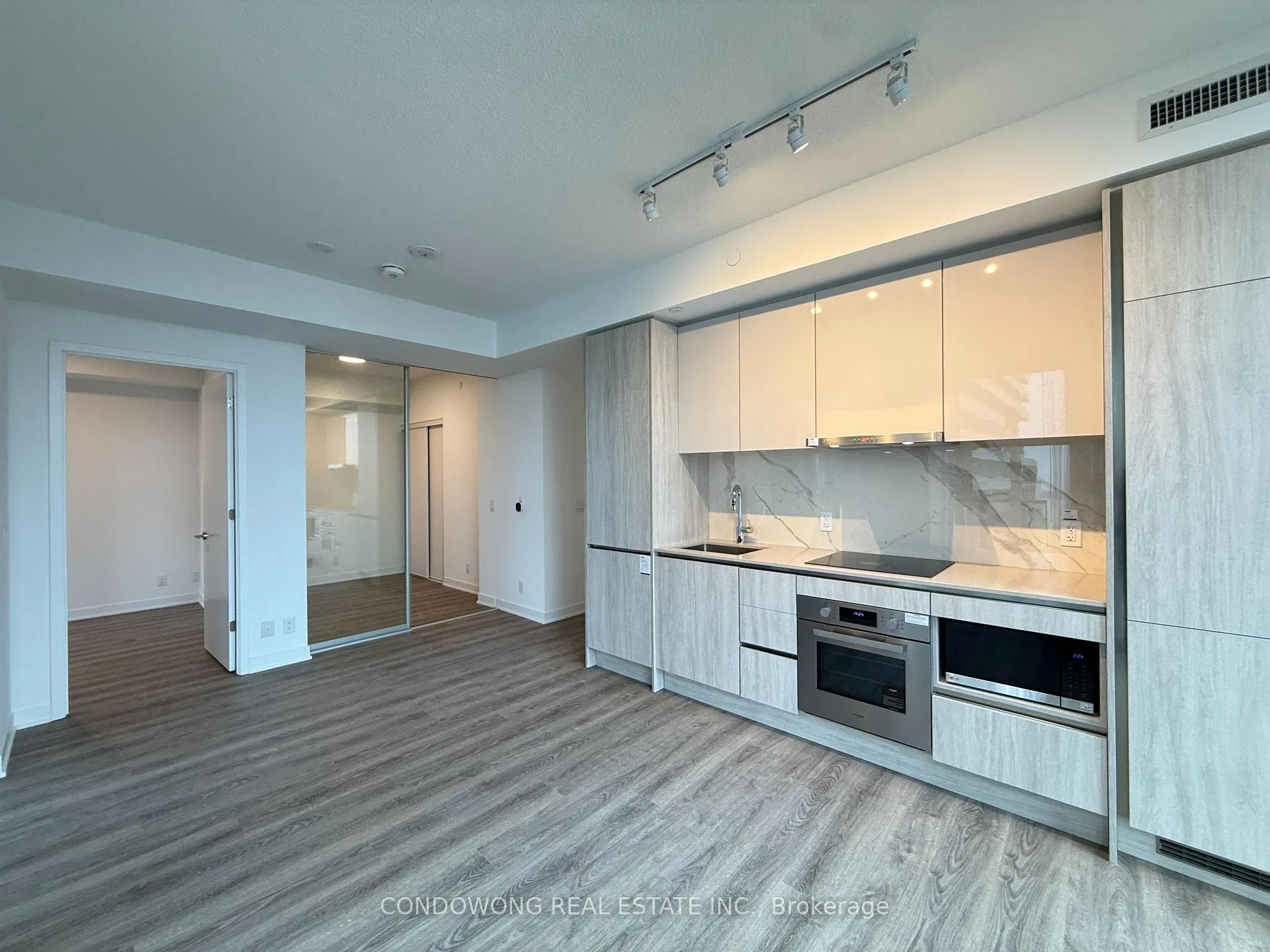 Photo 3 of Unit 2606, 180 Front Street E, Toronto, Moss Park — HOMEH