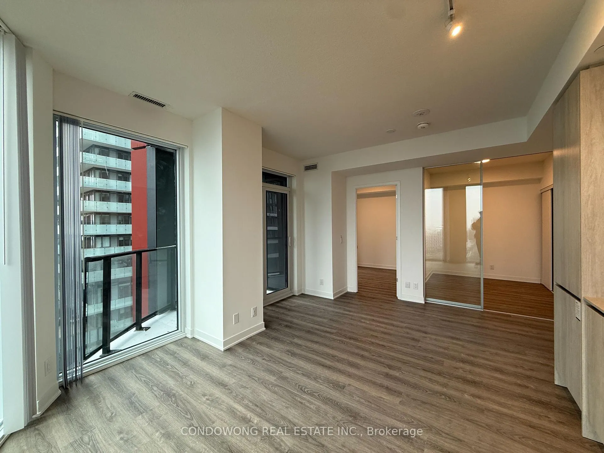 Photo 6 of Unit 2606, 180 Front Street E, Toronto, Moss Park — HOMEH