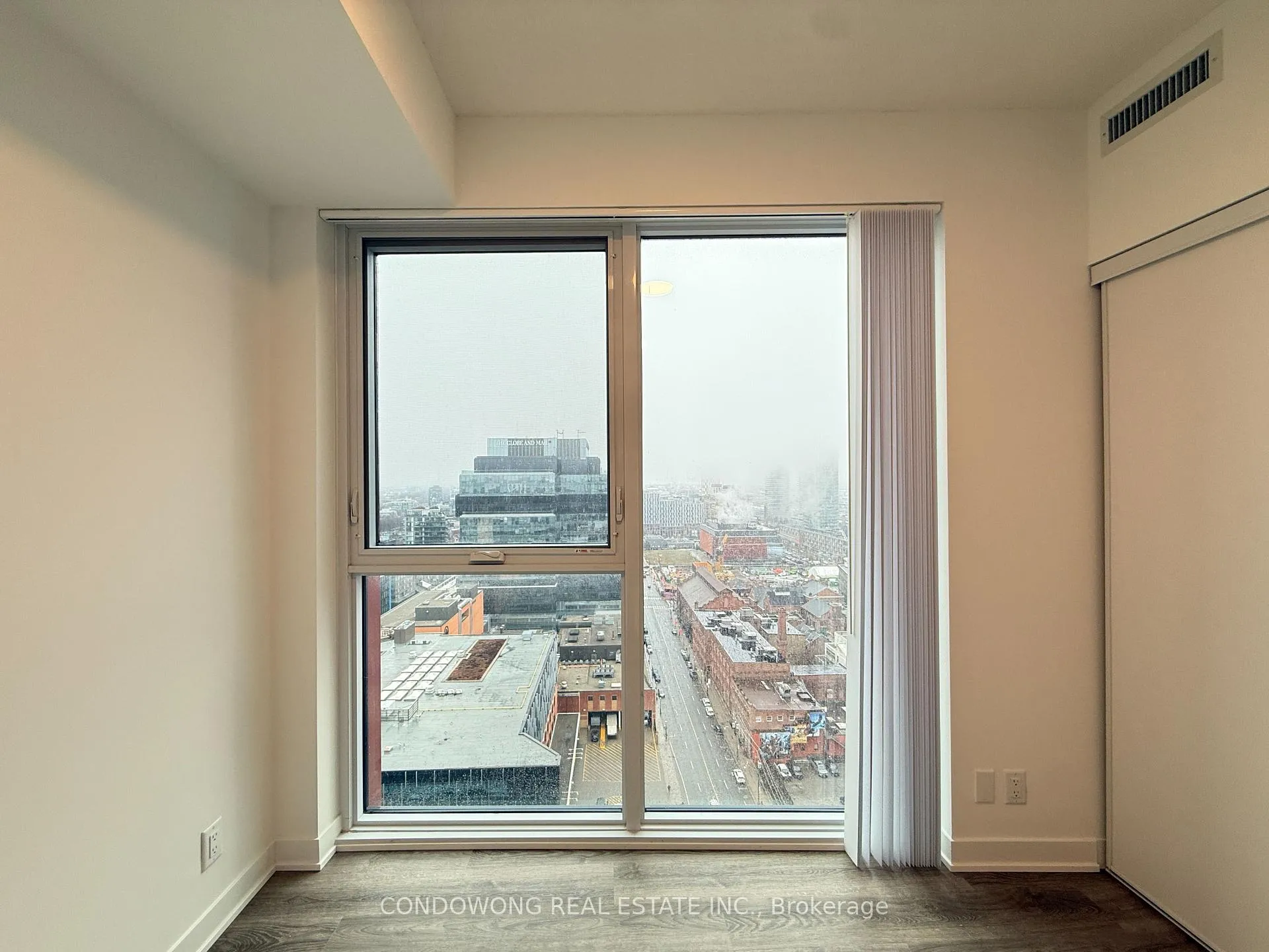 Photo 8 of Unit 2606, 180 Front Street E, Toronto, Moss Park — HOMEH