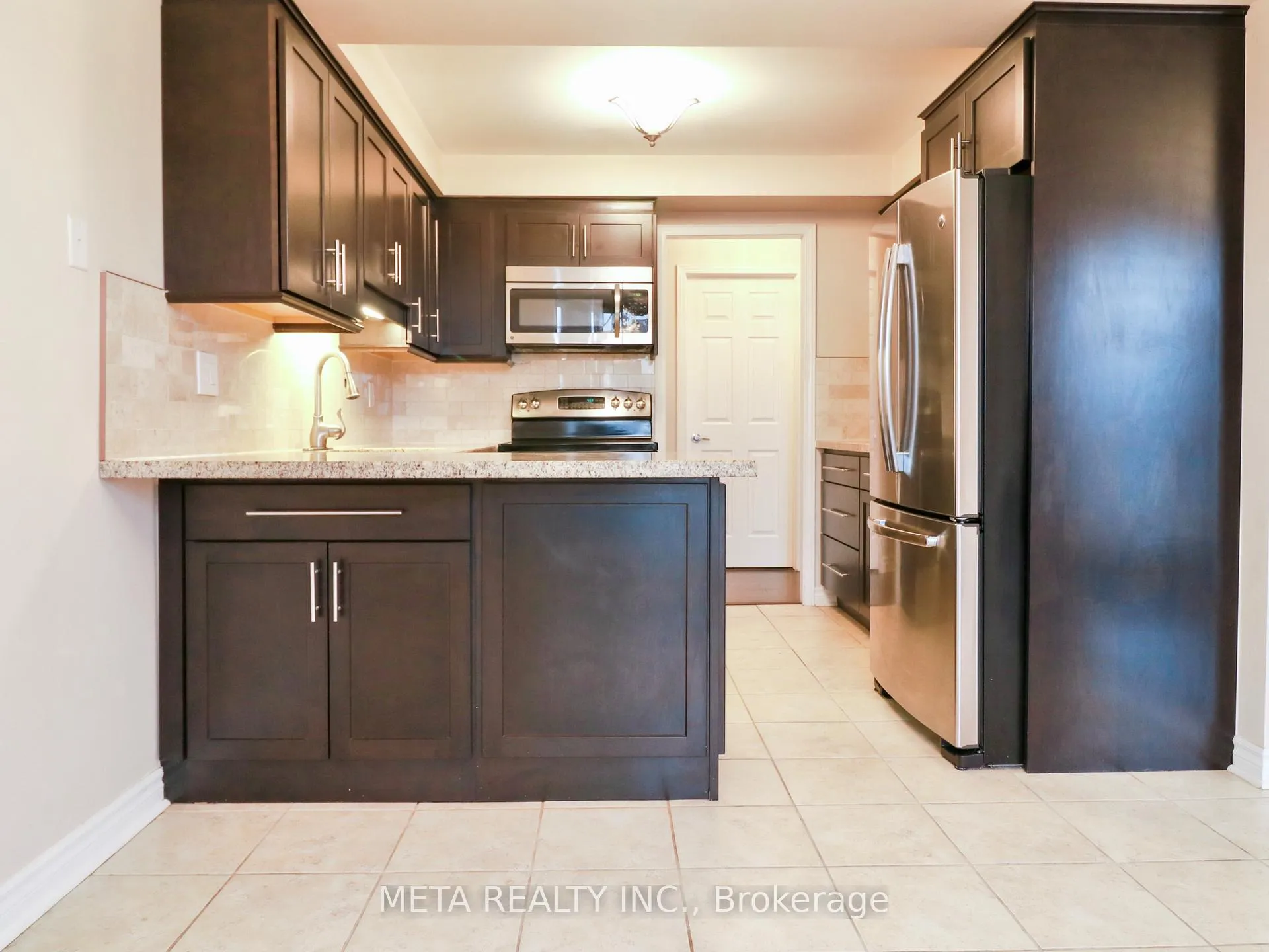 Photo 3 of Unit 12E, 67 Caroline Street S, Hamilton, Durand — HOMEH