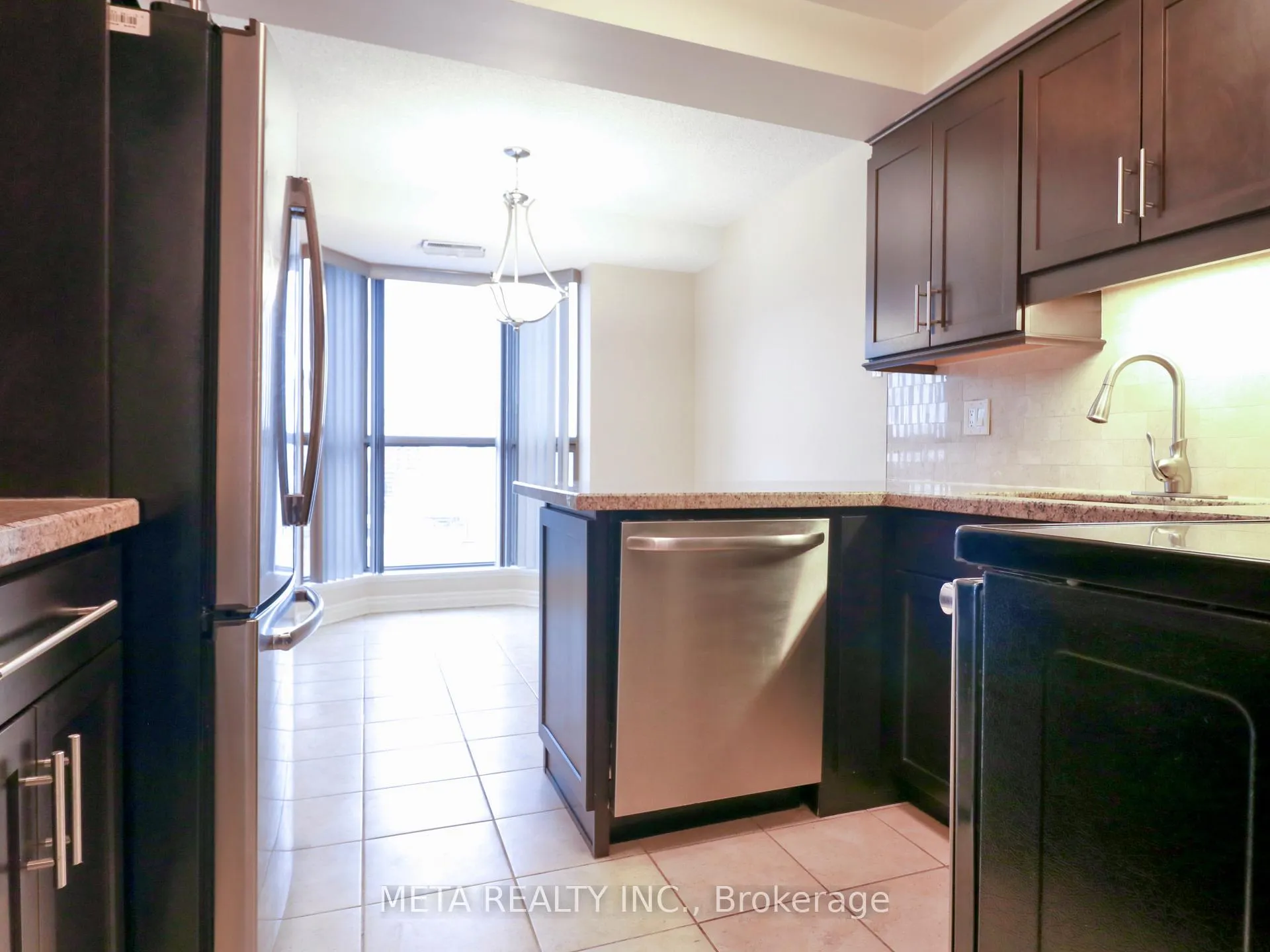 Photo 4 of Unit 12E, 67 Caroline Street S, Hamilton, Durand — HOMEH