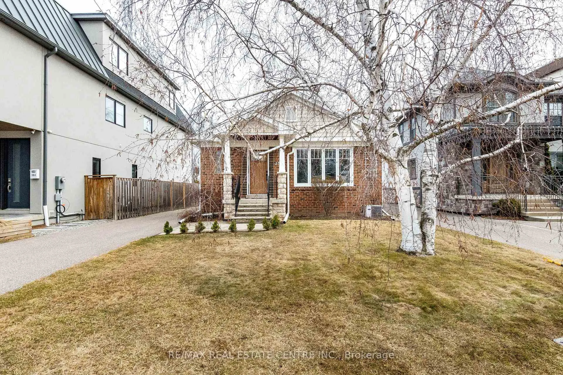 Front of 37 Maple Avenue N