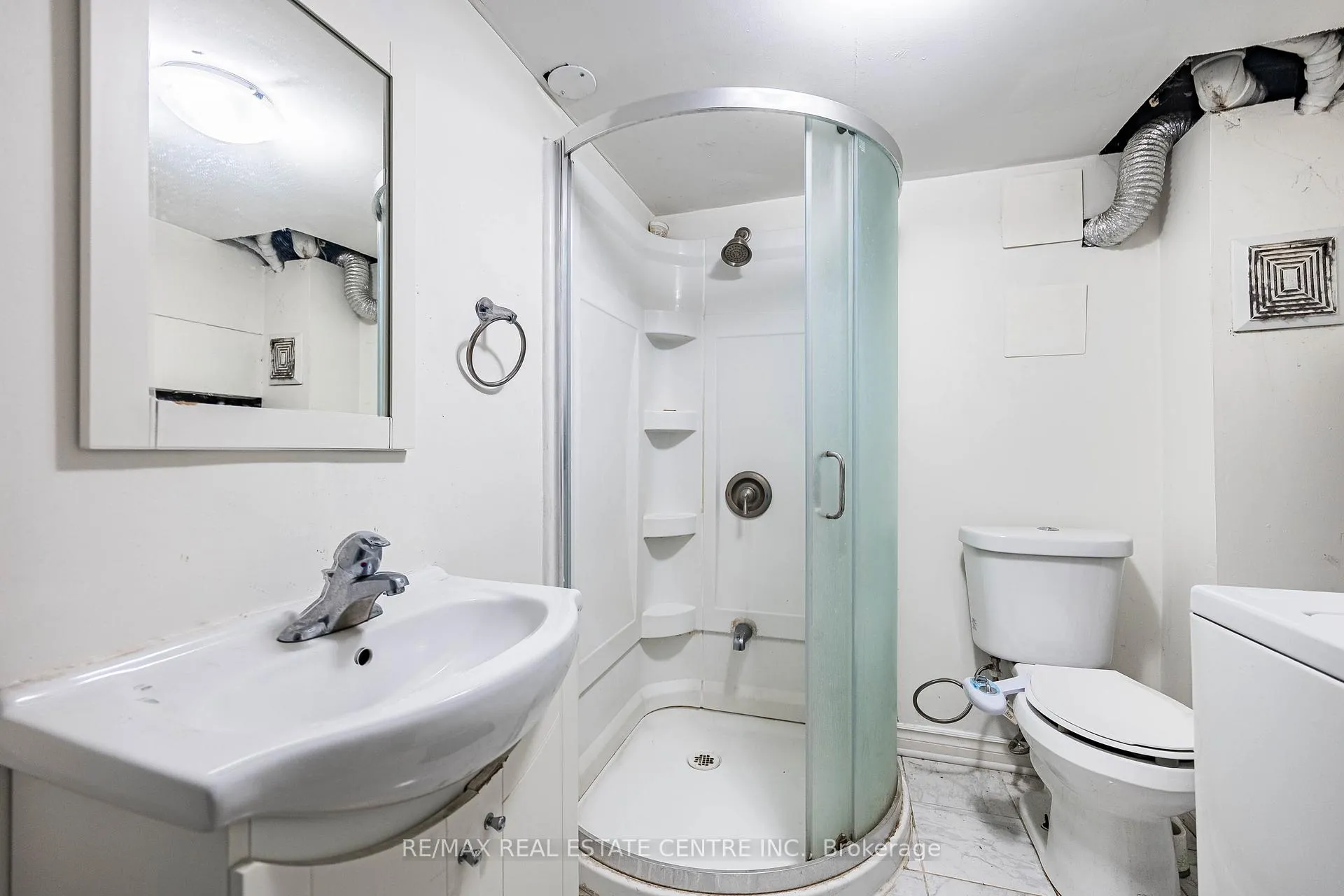 Photo 4 of 18 Northwood Drive, Brampton, Northwood Park — HOMEH