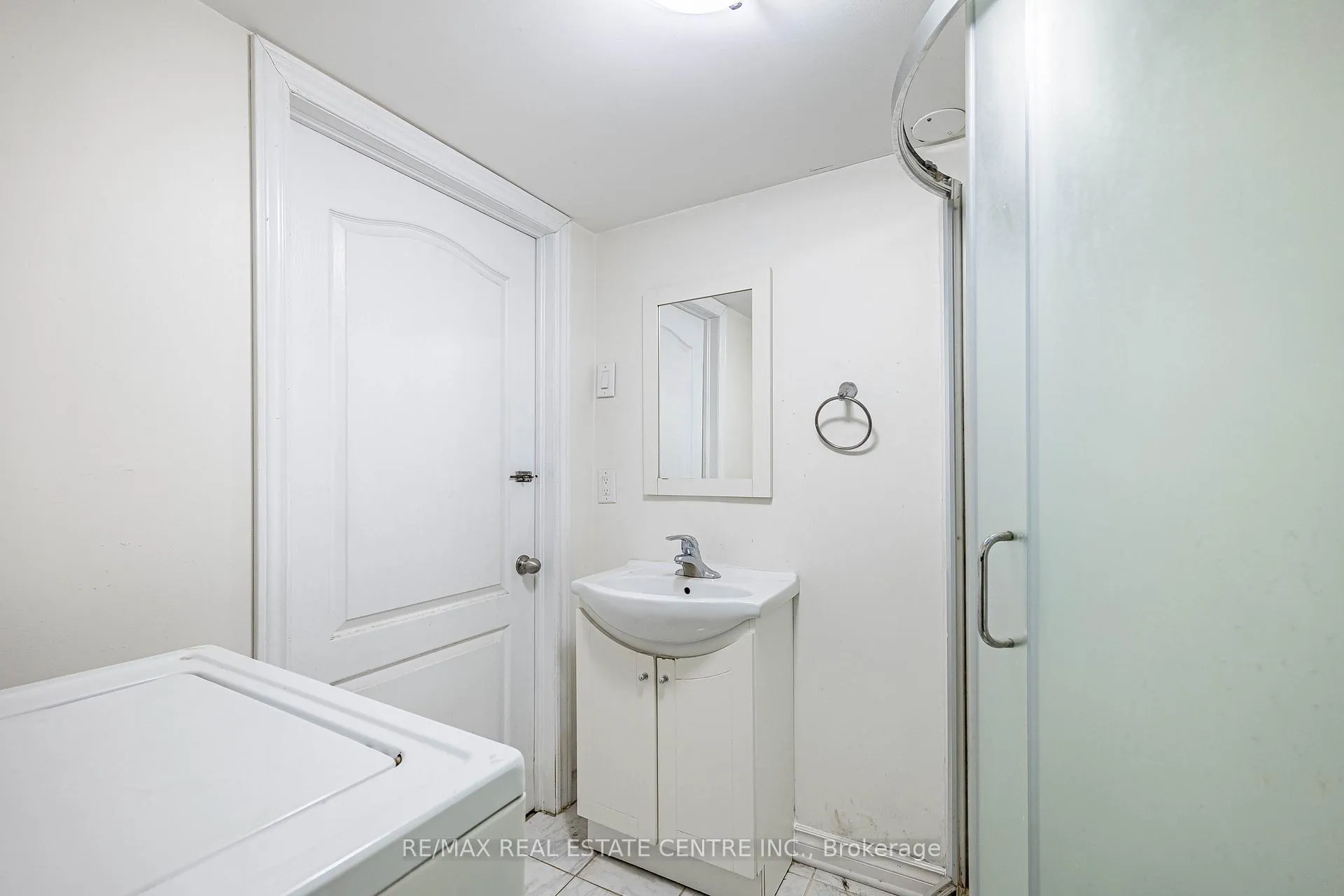 Photo 5 of 18 Northwood Drive, Brampton, Northwood Park — HOMEH