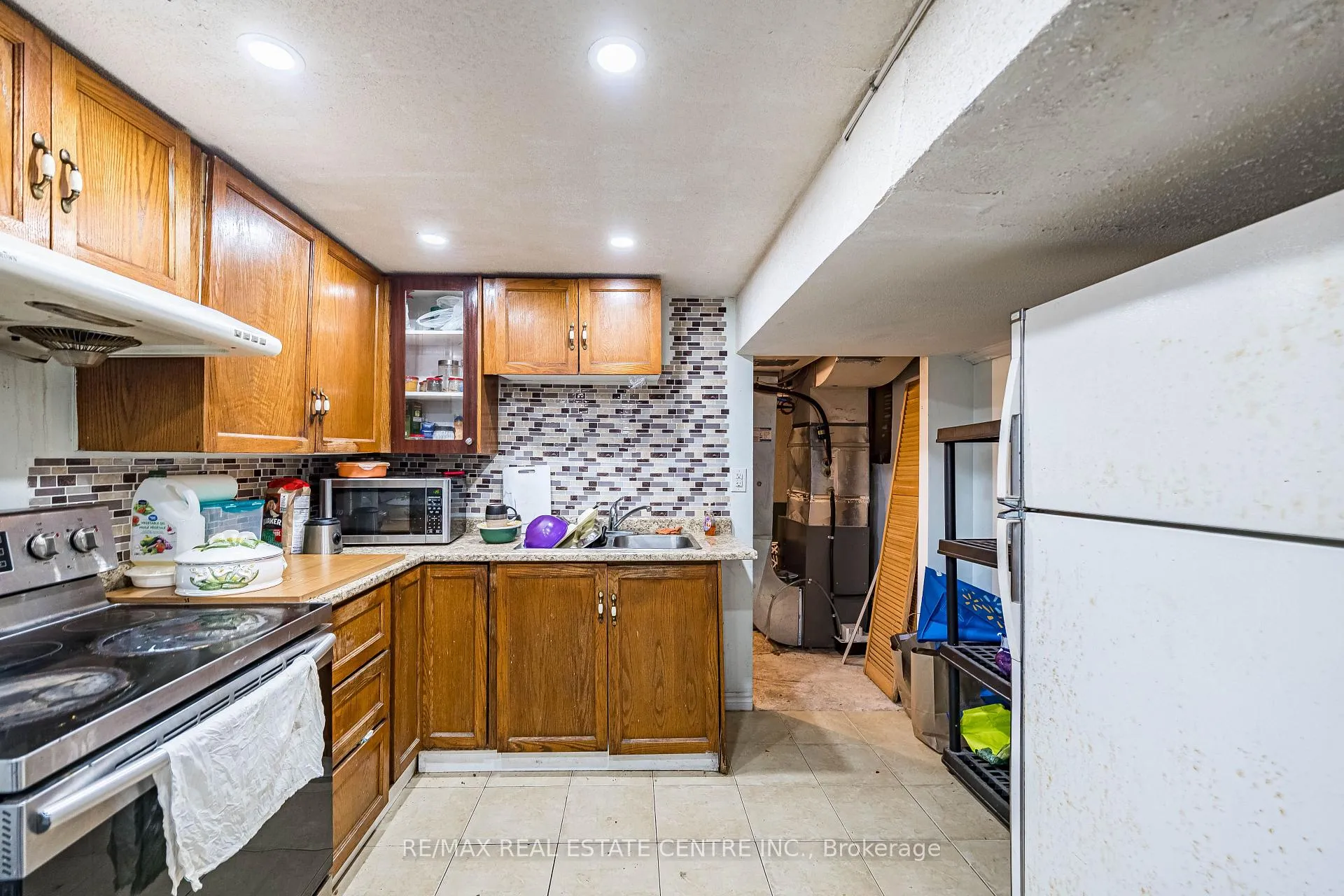 Photo 13 of 18 Northwood Drive, Brampton, Northwood Park — HOMEH